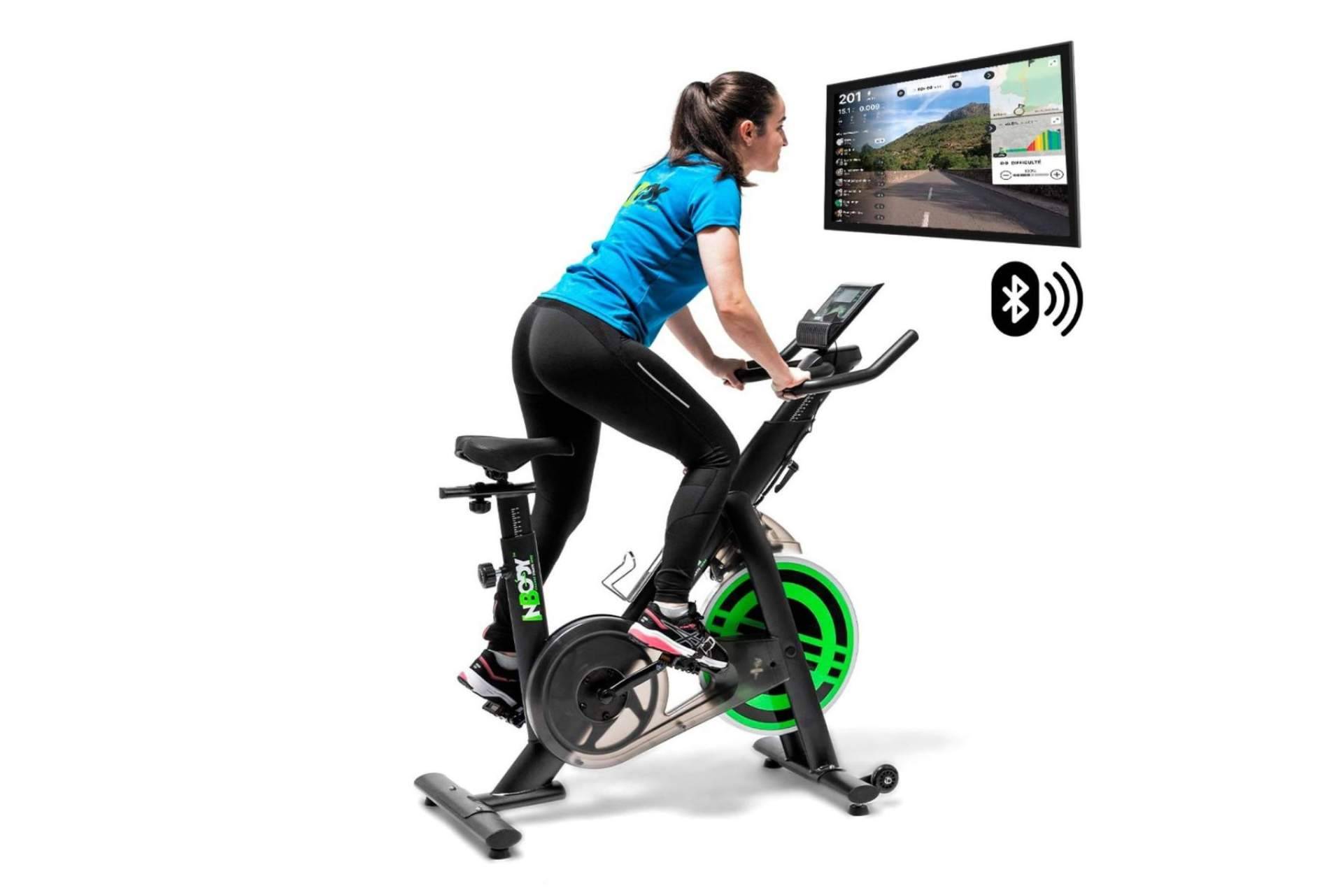 Todos los beneficios de practicar spinning en casa, con Ataa Sports