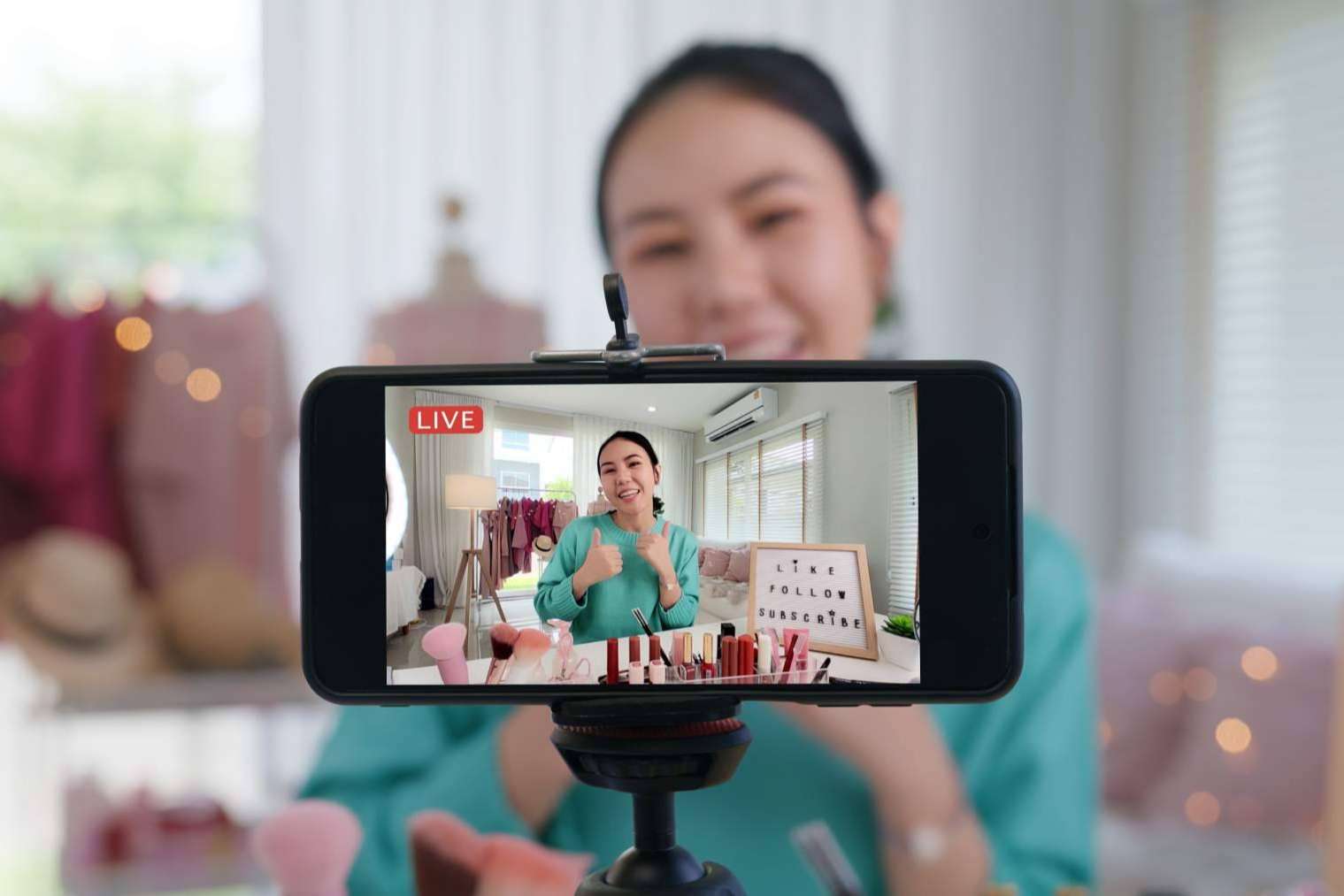 Monetizar en YouTube, ebook gratuito ayuda a creadores de contenido a generar ingresos