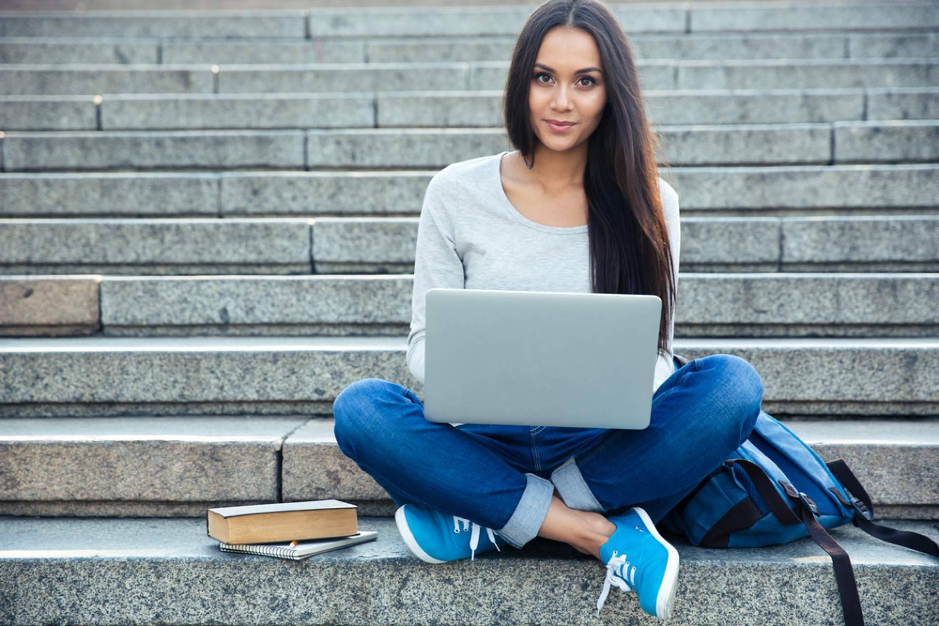 ¿De qué se trata una tesis doctoral?