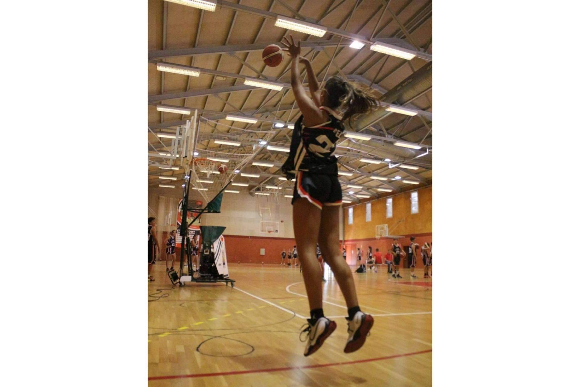 Programa de entrenamiento con máquinas de tiro de baloncesto, con ITW Sport
