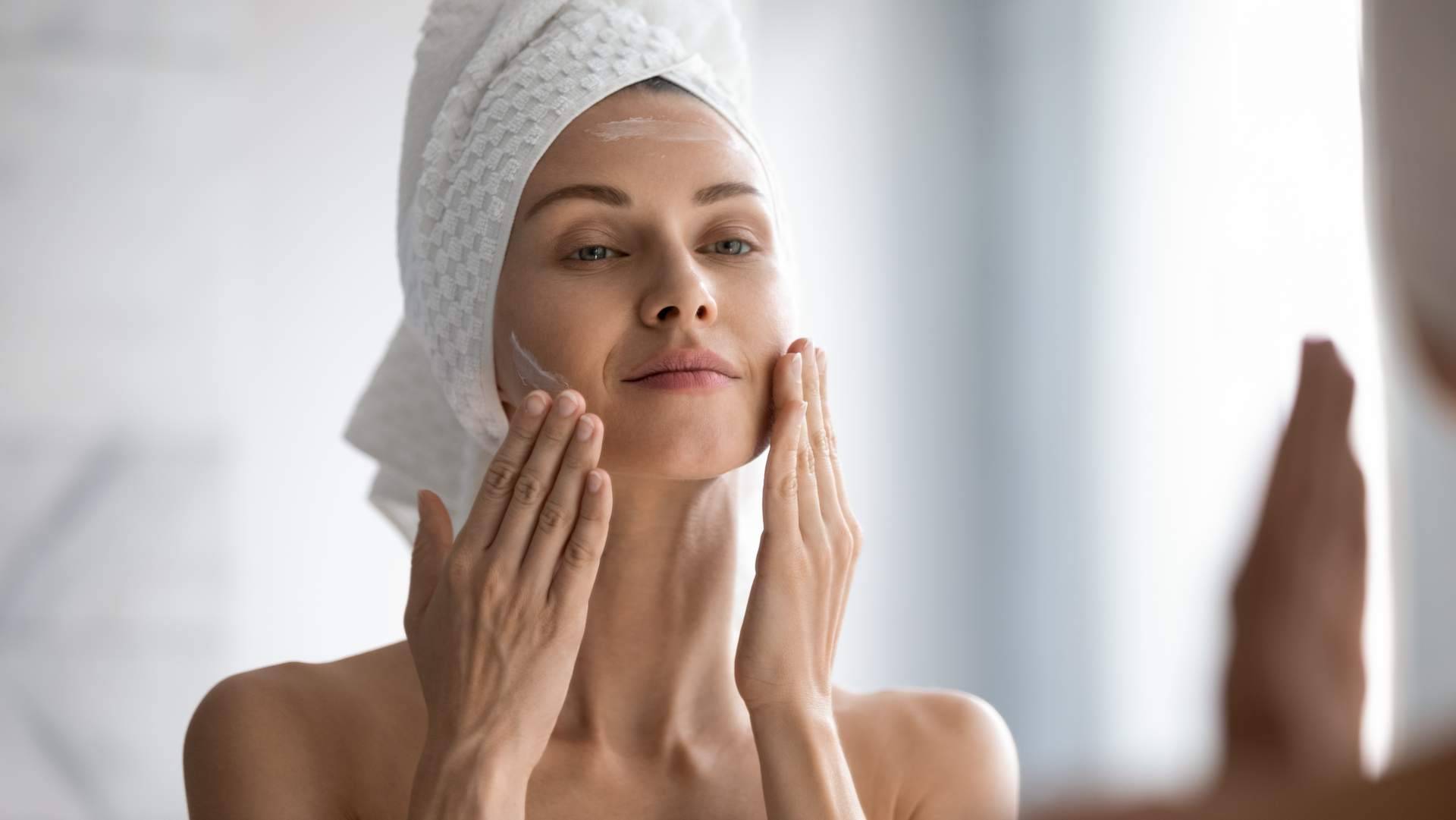 ¿Cómo limpiar e hidratar el rostro sin alterar la barrera protectora de la piel? Cerave