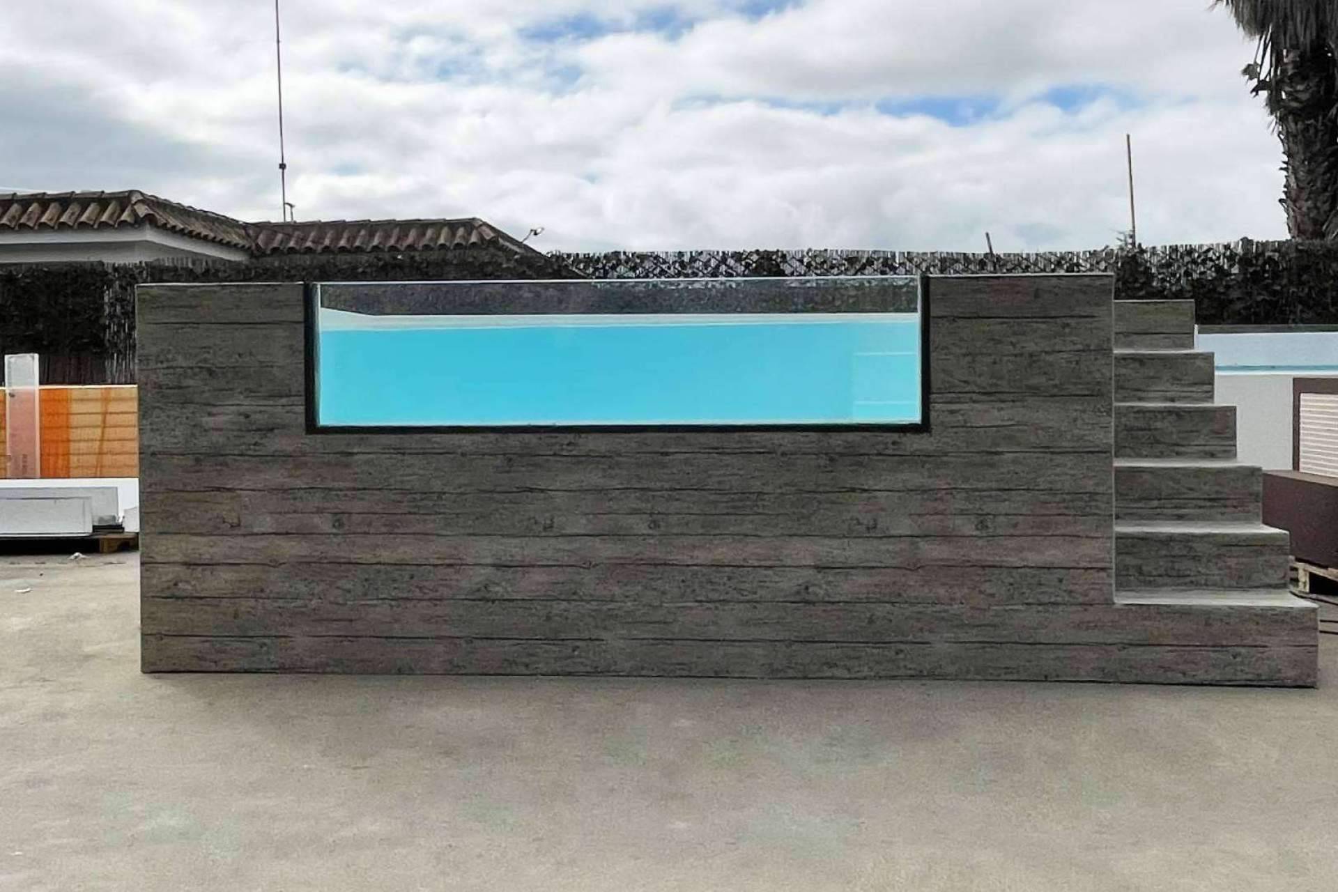 Diferentes modelos de piscina elevada con Esencial Pool