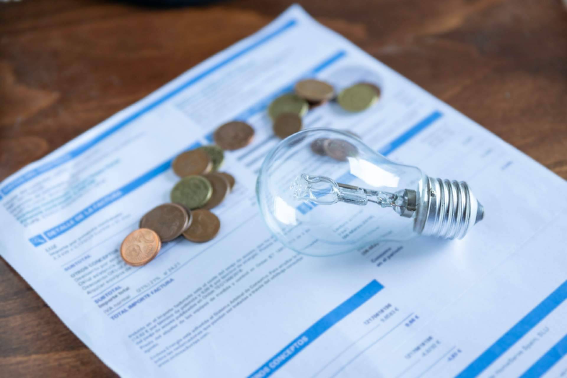 ¿Cuál es el sistema automatizado en Twitter que informa sobre el precio luz en todo momento?