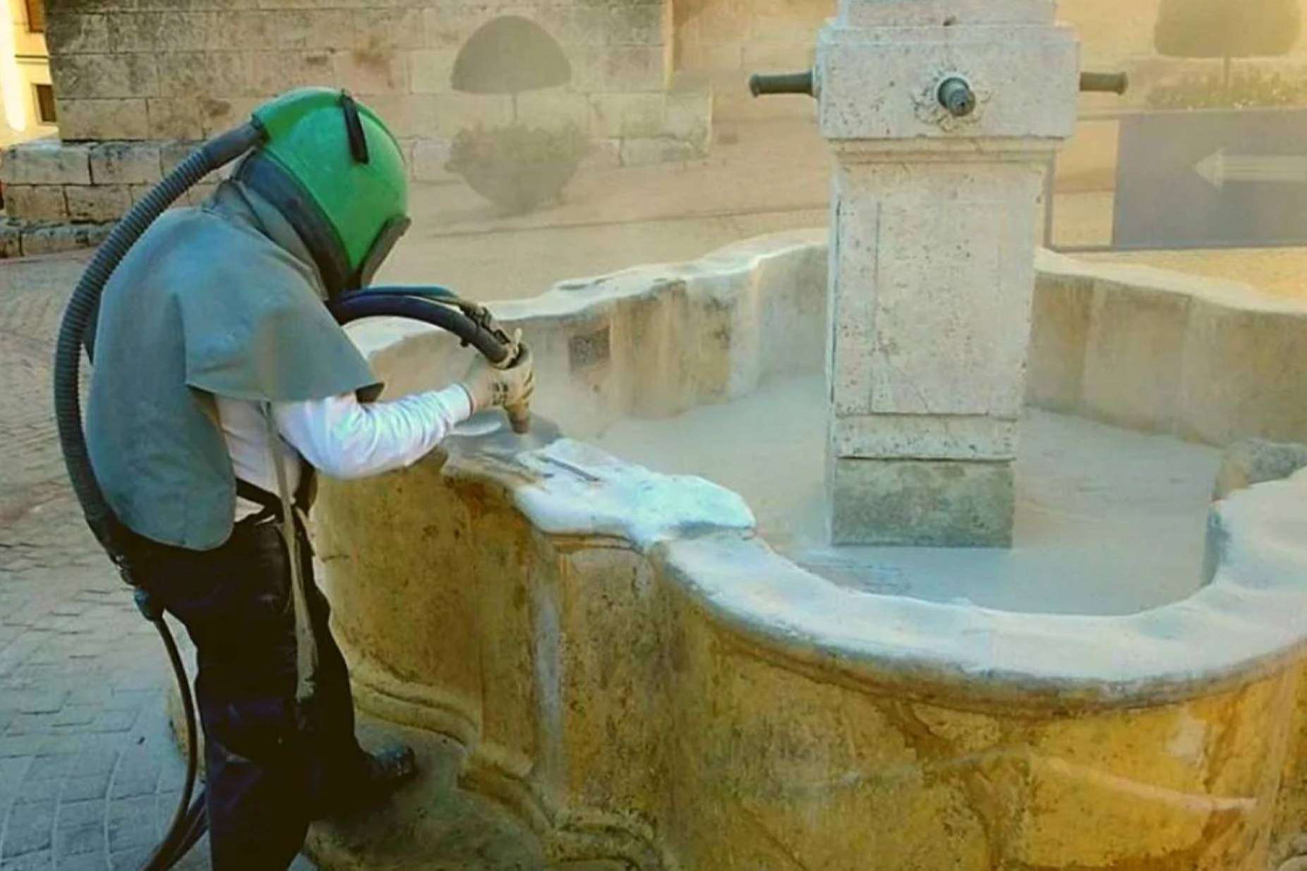 Los beneficios de la limpieza con chorro de arena, con Galvañ Lacados