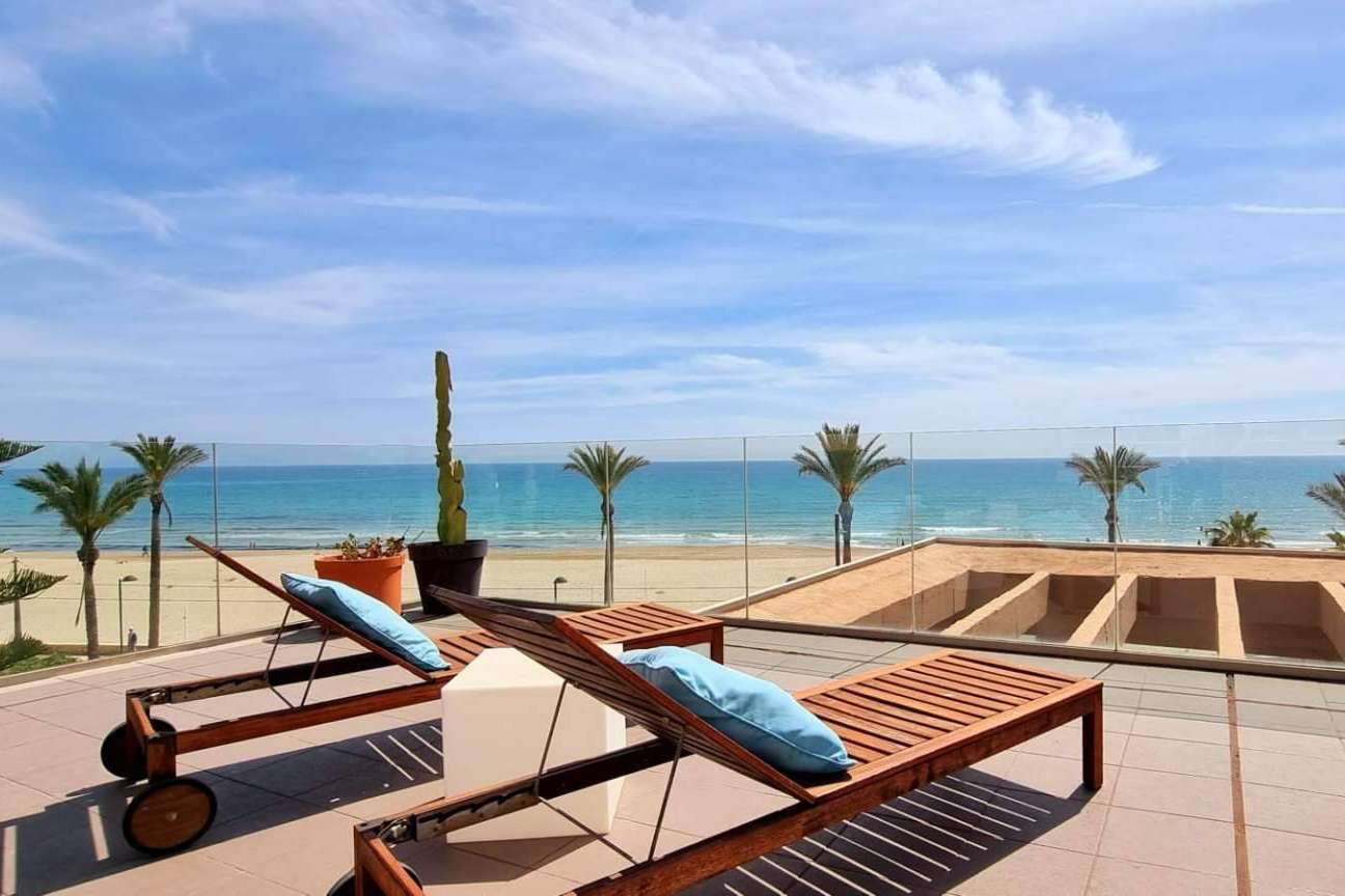 Home Target se ocupa de la venta de propiedades de obra nueva y segunda mano en la Costa Blanca