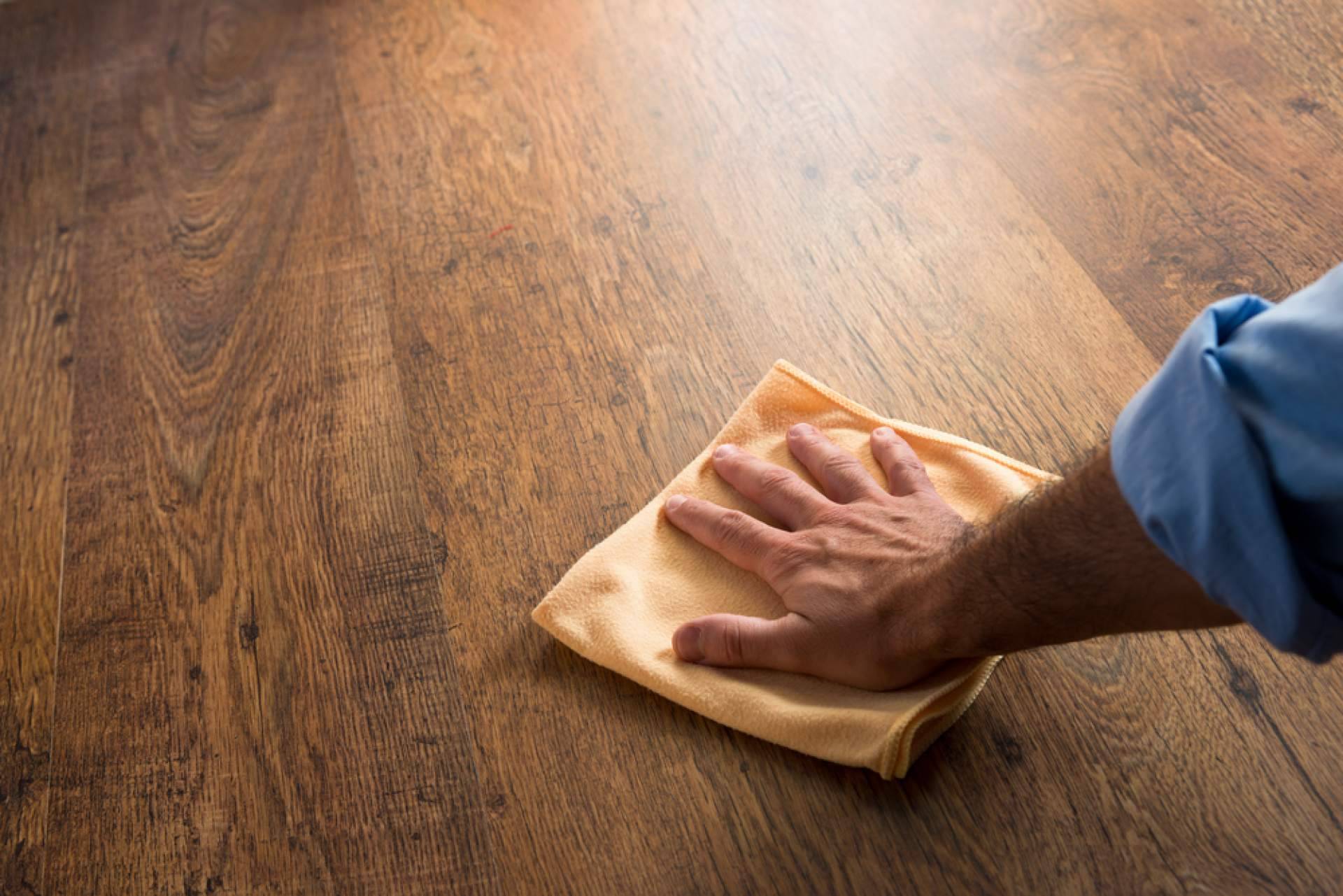 La mejor forma de mantener un suelo de madera, por Bona