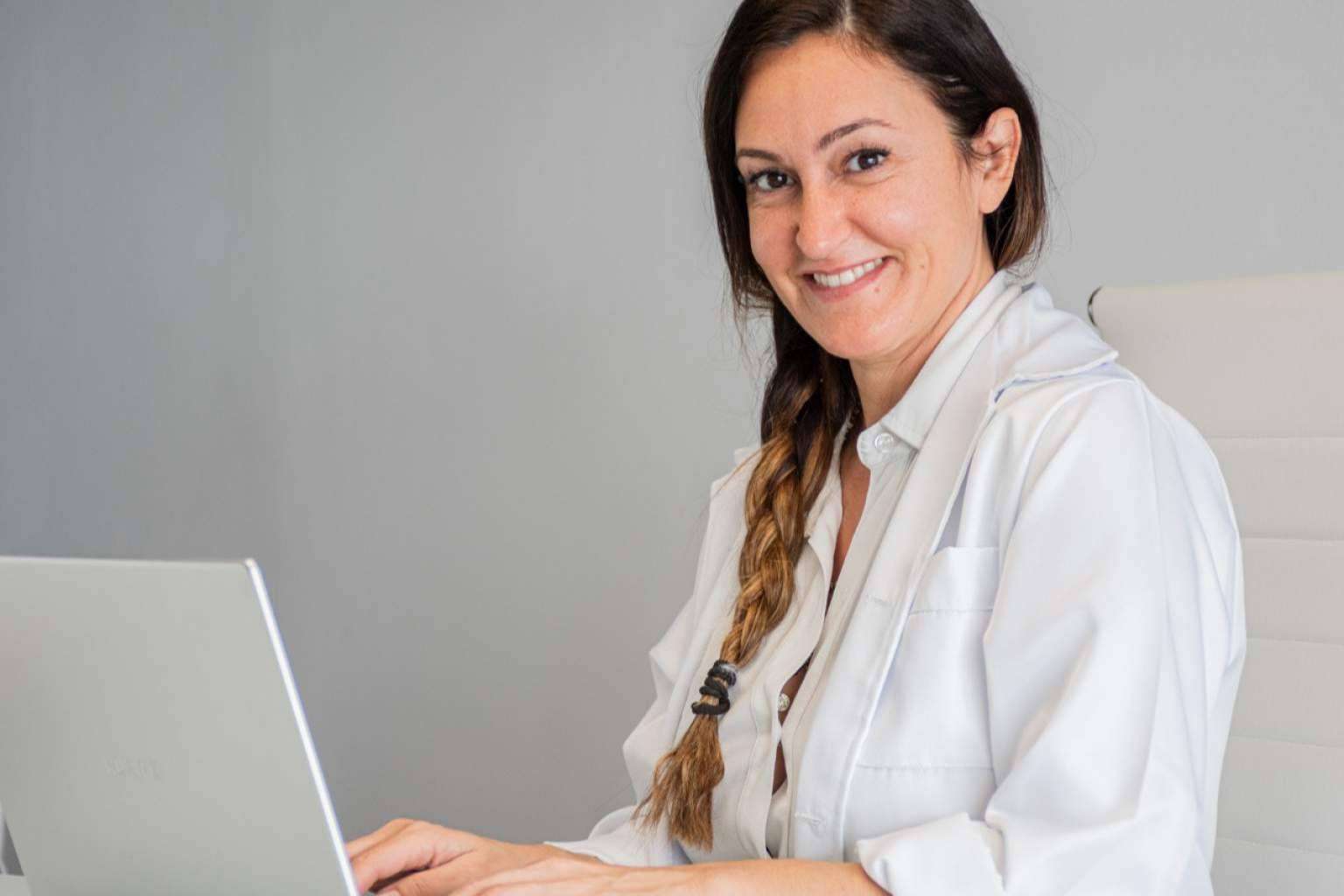 Alicia Alfonso, la directora de Dermopigmentación Clínica, se ha convertido en una referencia en el sector