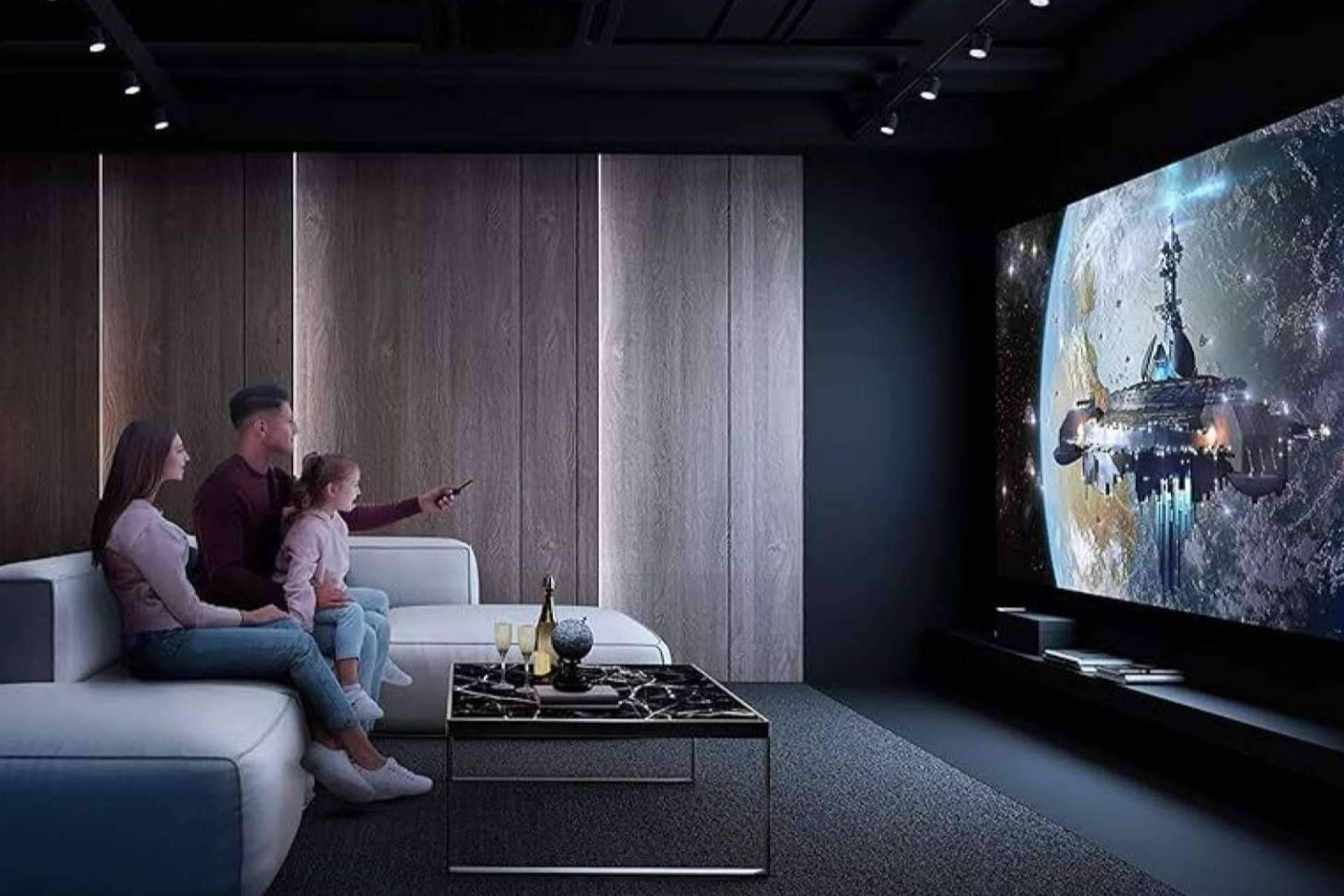 TCL 98C805, la revolución del entretenimiento en casa llega con una pantalla de 98 pulgadas