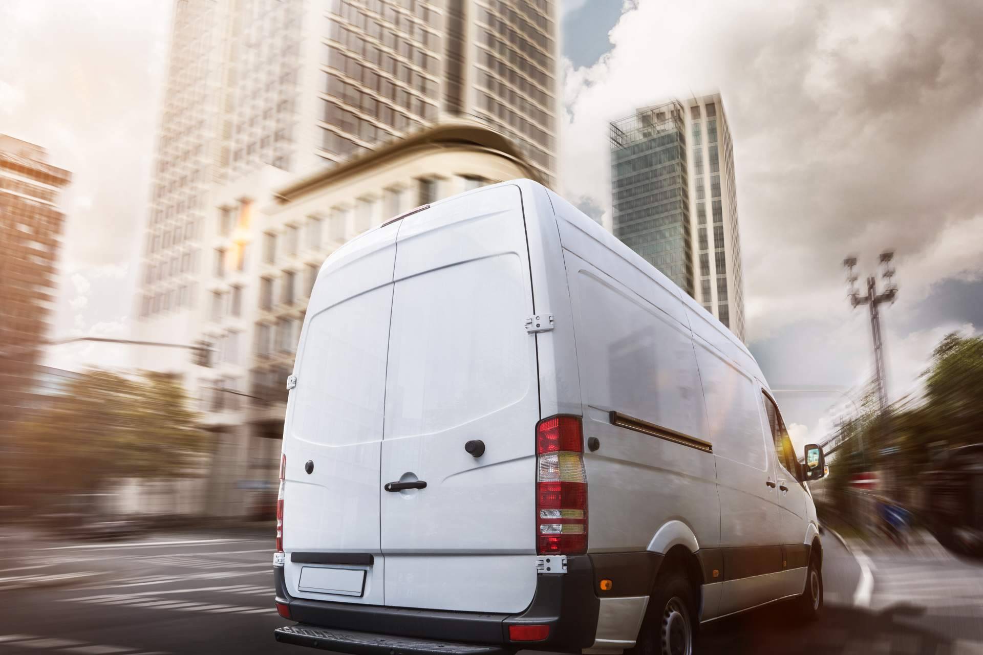 Renting de furgoneta para empresas y particulares de la mano de Smile Rent Europa