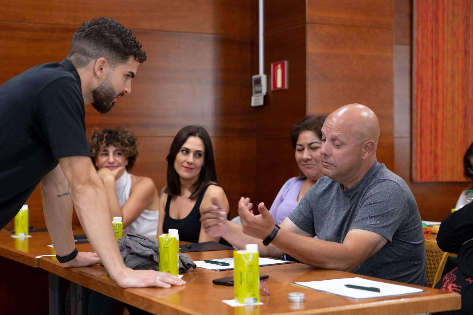 Cómo crear un negocio online rentable para freelance y autónomos, Incubadora de Lanzamientos lo explica