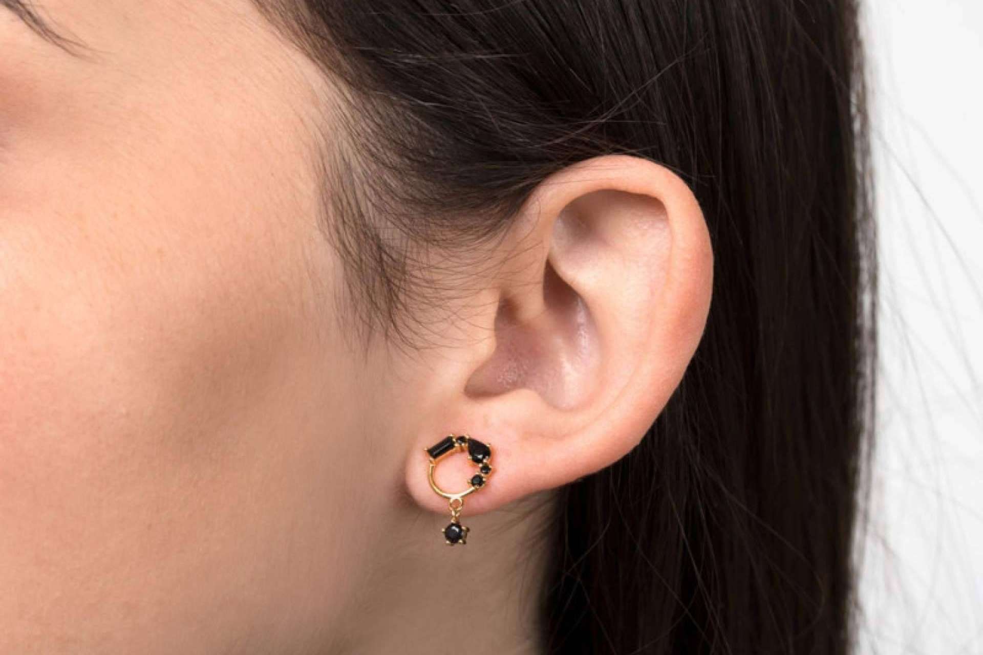 Pendientes de plata, la forma más fácil de elevar un look este otoño