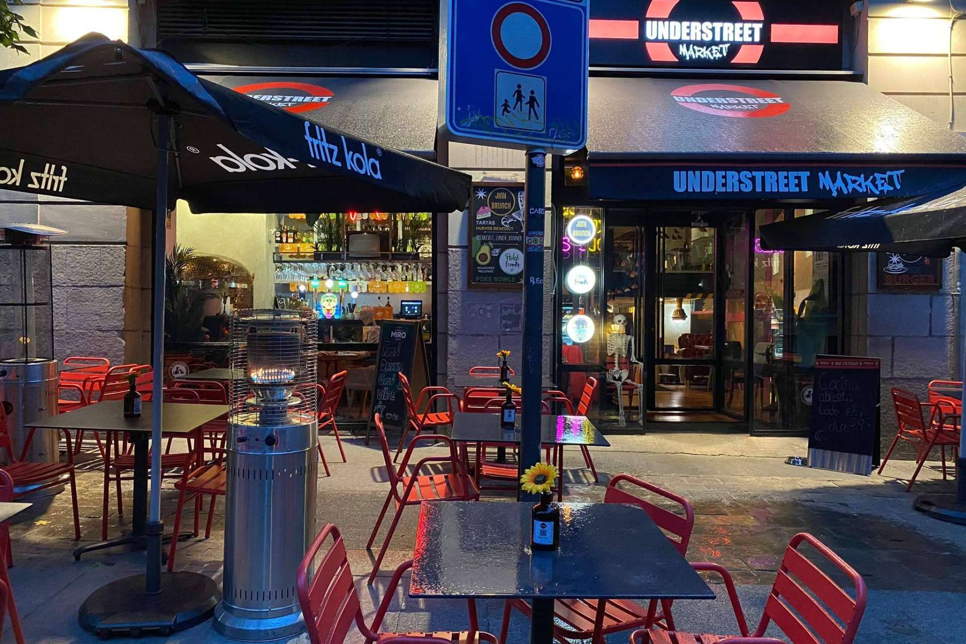 ¿Dónde encontrar un mercado gastronómico donde disfrutar de comida internacional en Madrid? Understreet Market