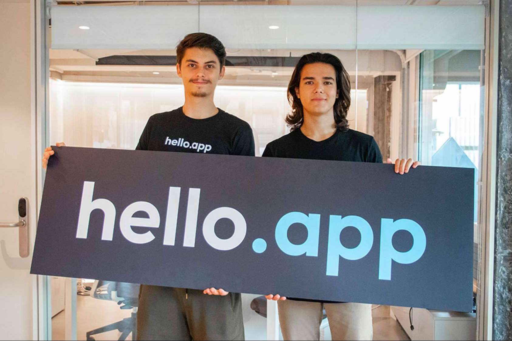 CEO de 19 años adquiere por 107.000 € el dominio hello.app