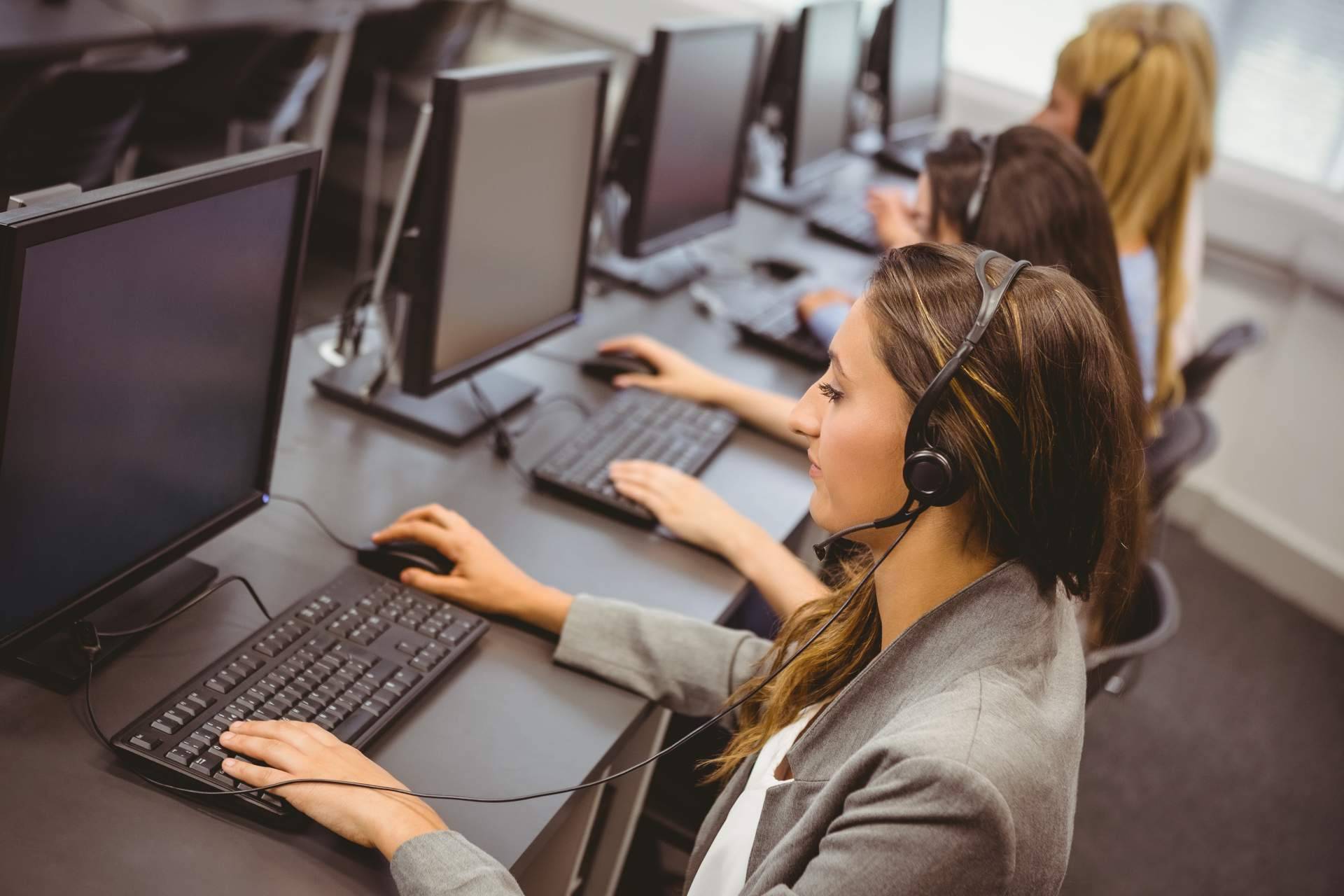 Servicio de asistente virtual que gestiona la elaboración y revisión de contratos no presenciales, de la mano de SVAE