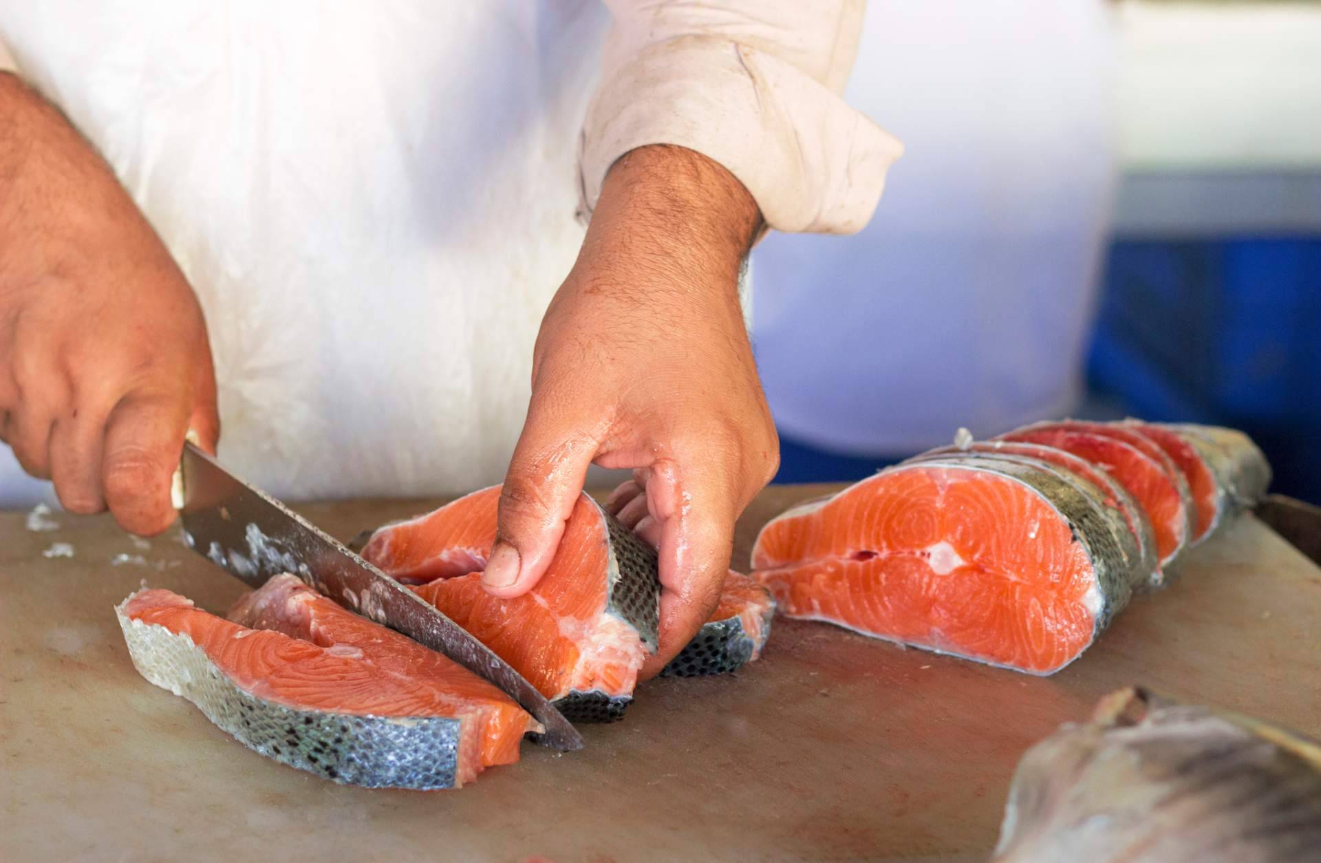 Pescadería Younes Ceuta, expertos en pescados y mariscos