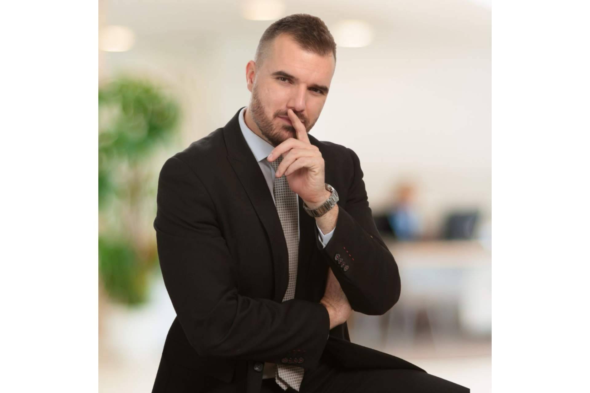 La prestigiosa boutique inmobiliaria Saguar Real Estate dispone de un exclusivo piso a la venta en Punta Galea, en Las Rozas de Madrid