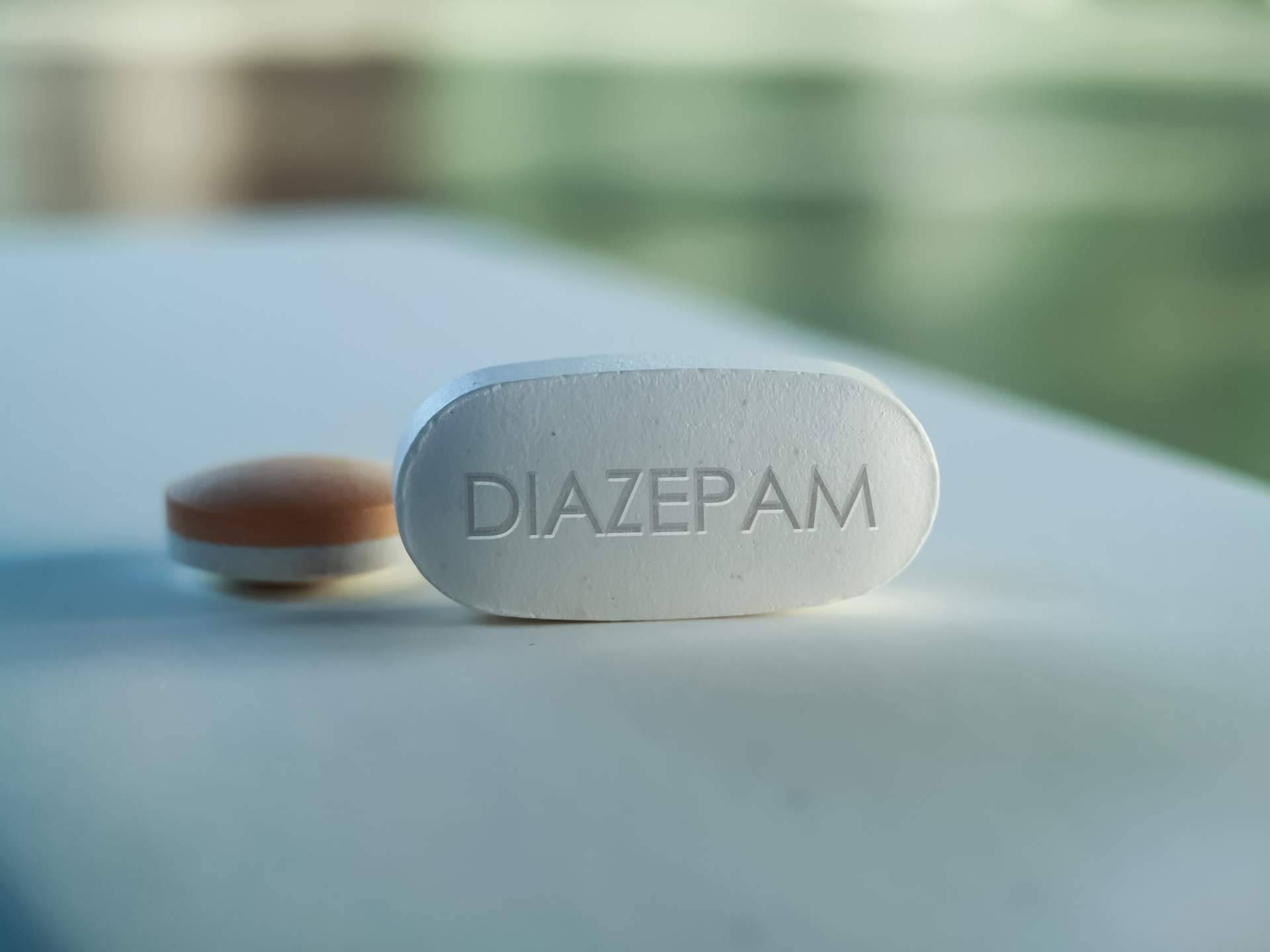 Diazepam. Qué es, cómo se toma y cuáles son sus efectos secundarios