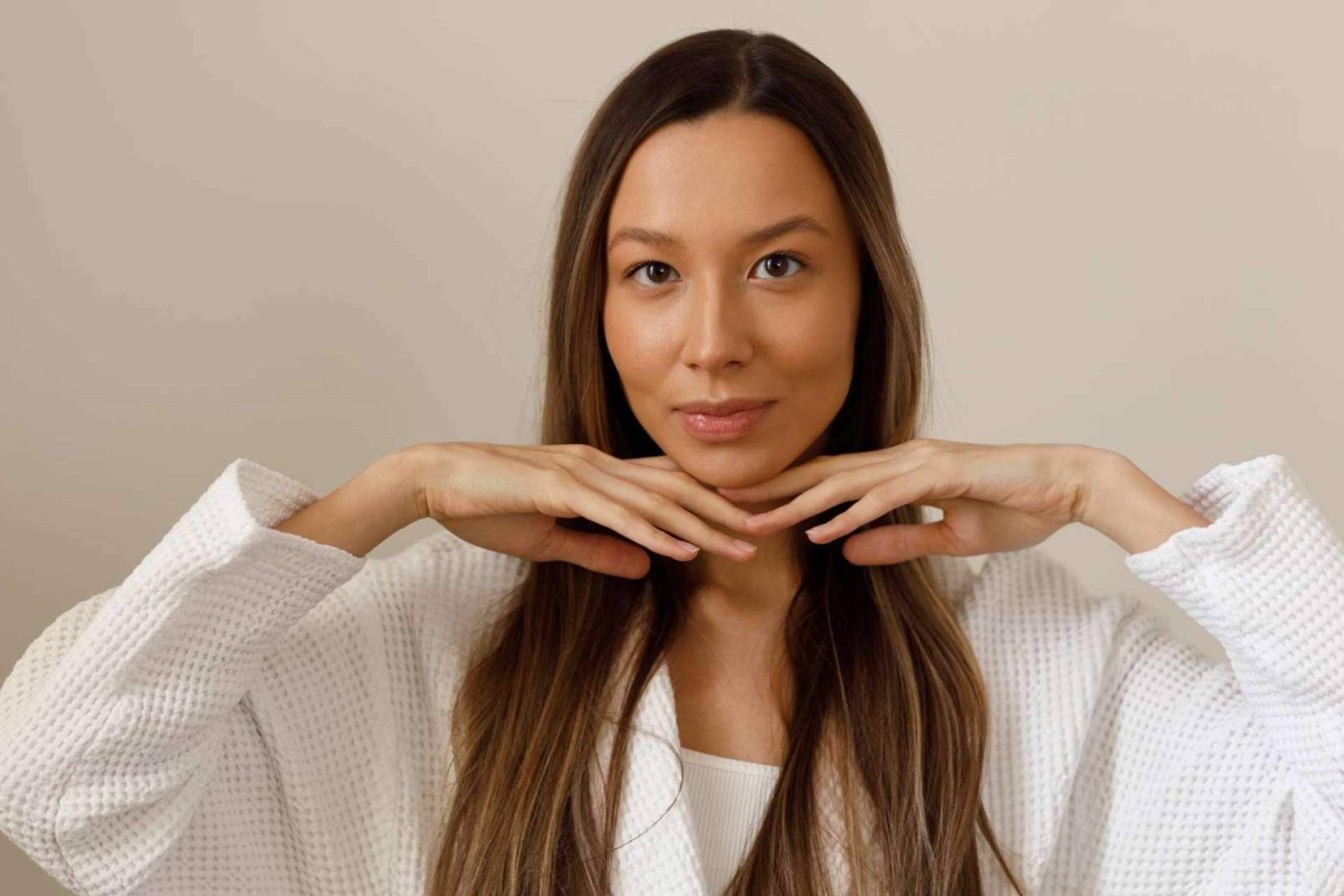 El método de yoga facial que equilibra la armonía del rostro, Face Balance