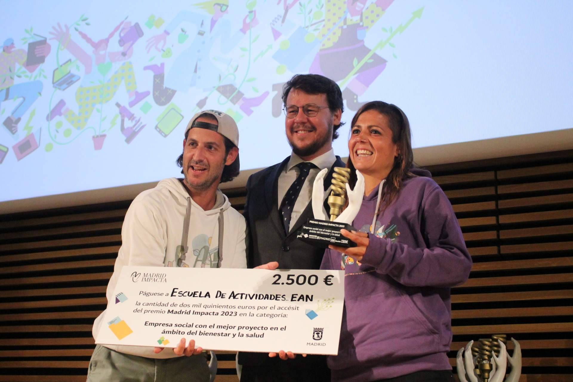 Escuela de Actividades Naturales gana el premio Madrid Impacta 2023, en la categoría de bienestar social y salud