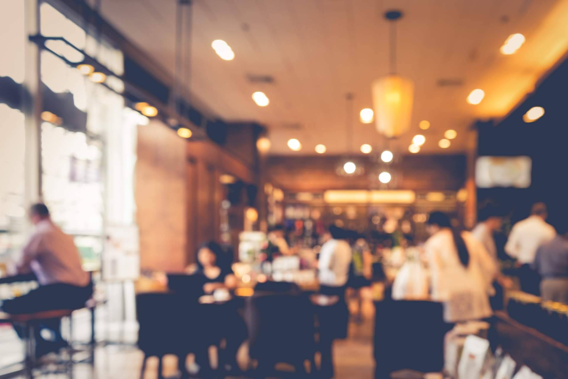 ¿Cómo gestionar reservas y diseñar cartas que reflejen identidad de marca? MenuMaker y su programa para restaurantes gratis