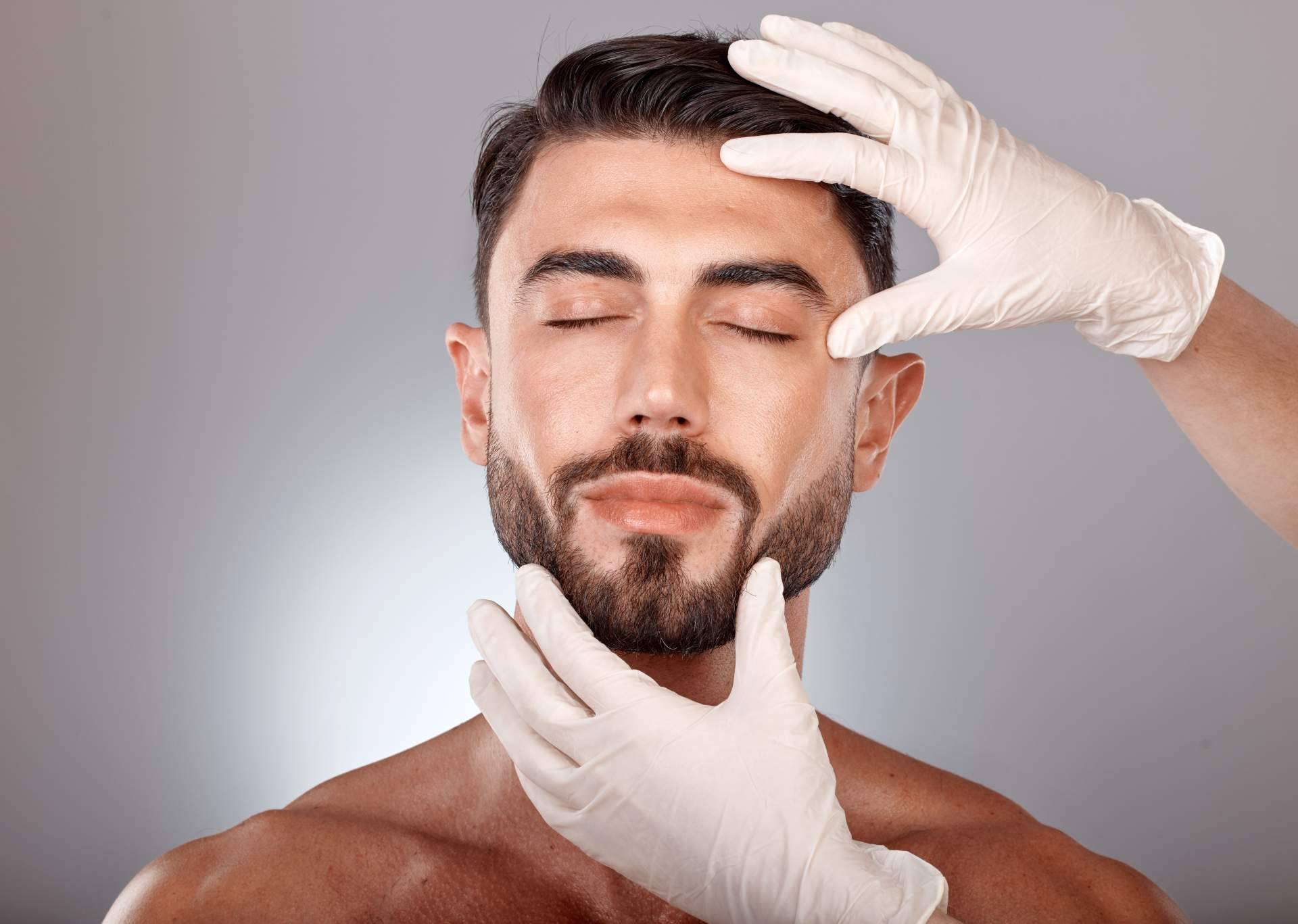 Masculinización de rostro con ácido hialurónico, entre los tratamientos más buscados por los hombres en Alluring Clinic