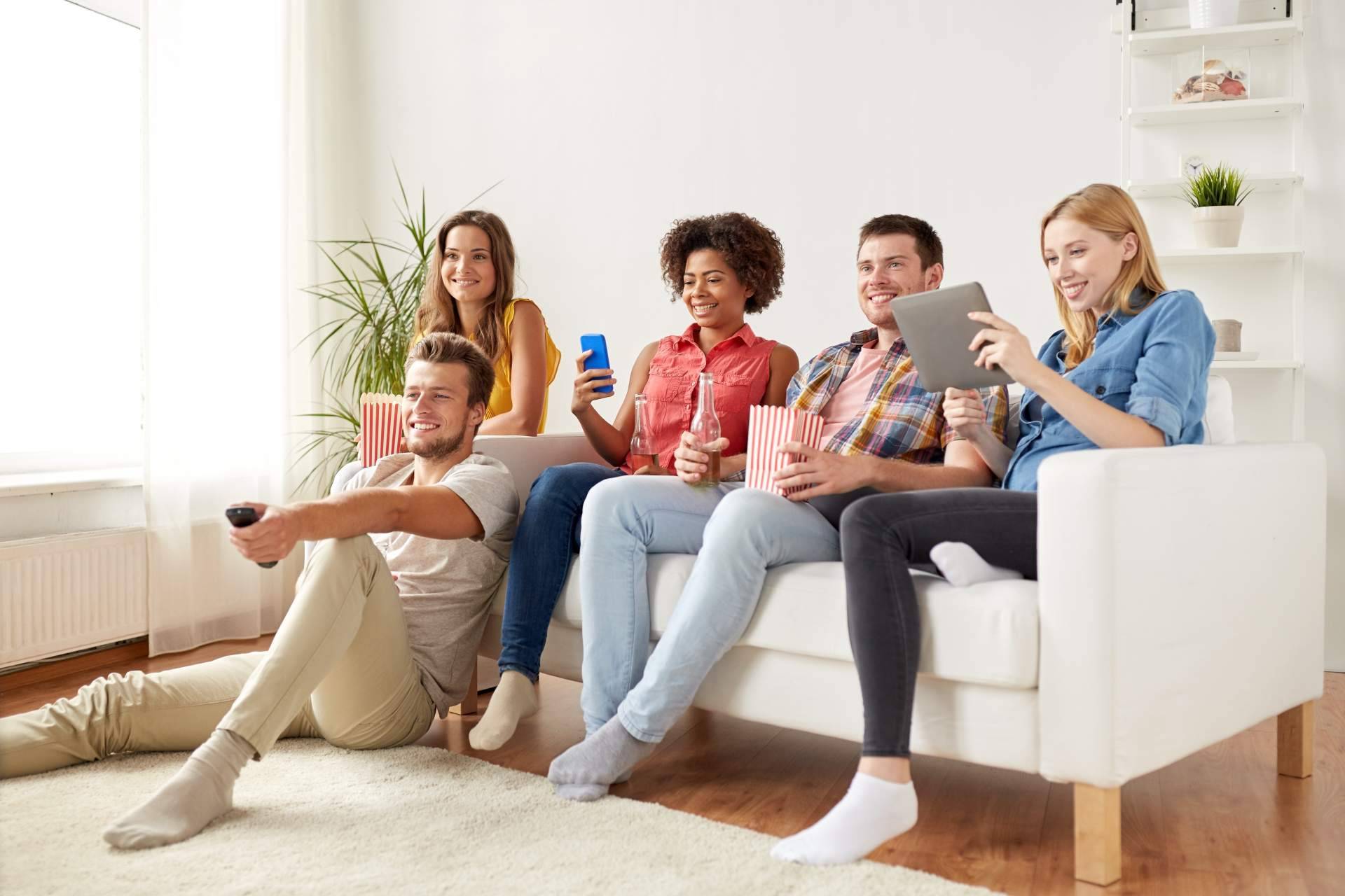 OROC ofrece esta irresistible oferta para el Black Friday; internet y móvil con regalo de televisión