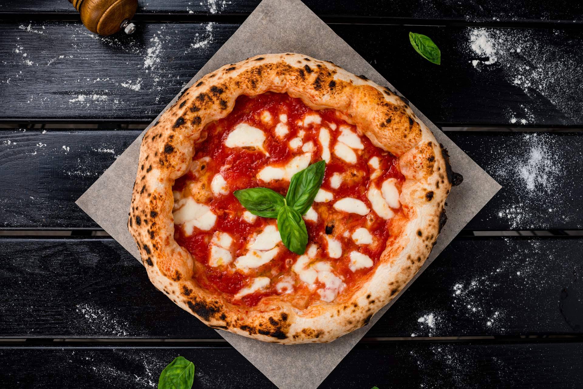 Michollo ofrece códigos promocionales de Domino’s