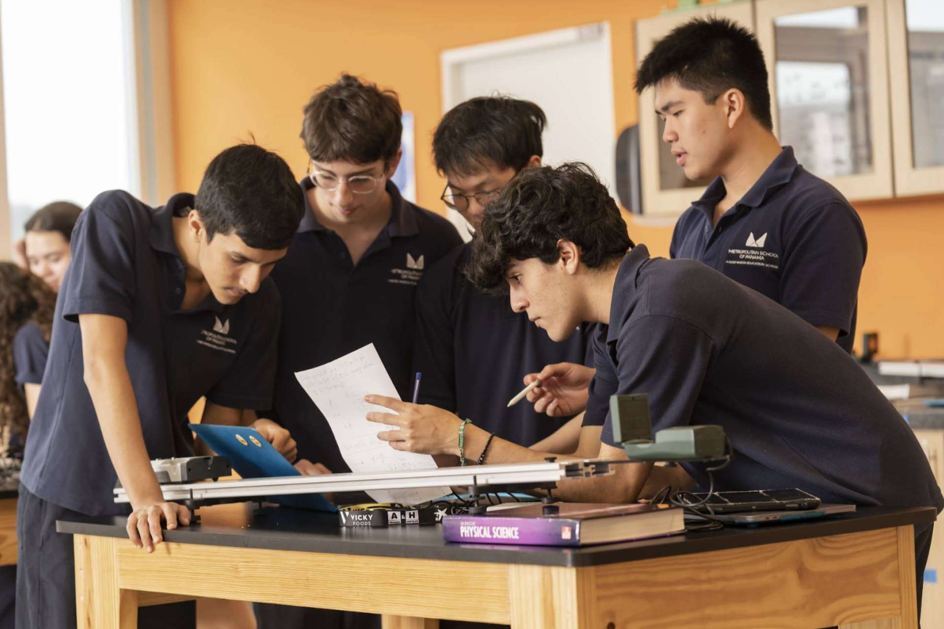 Resultados del IBDP 2023 destacan al MET como uno de los mejores colegios de Panamá