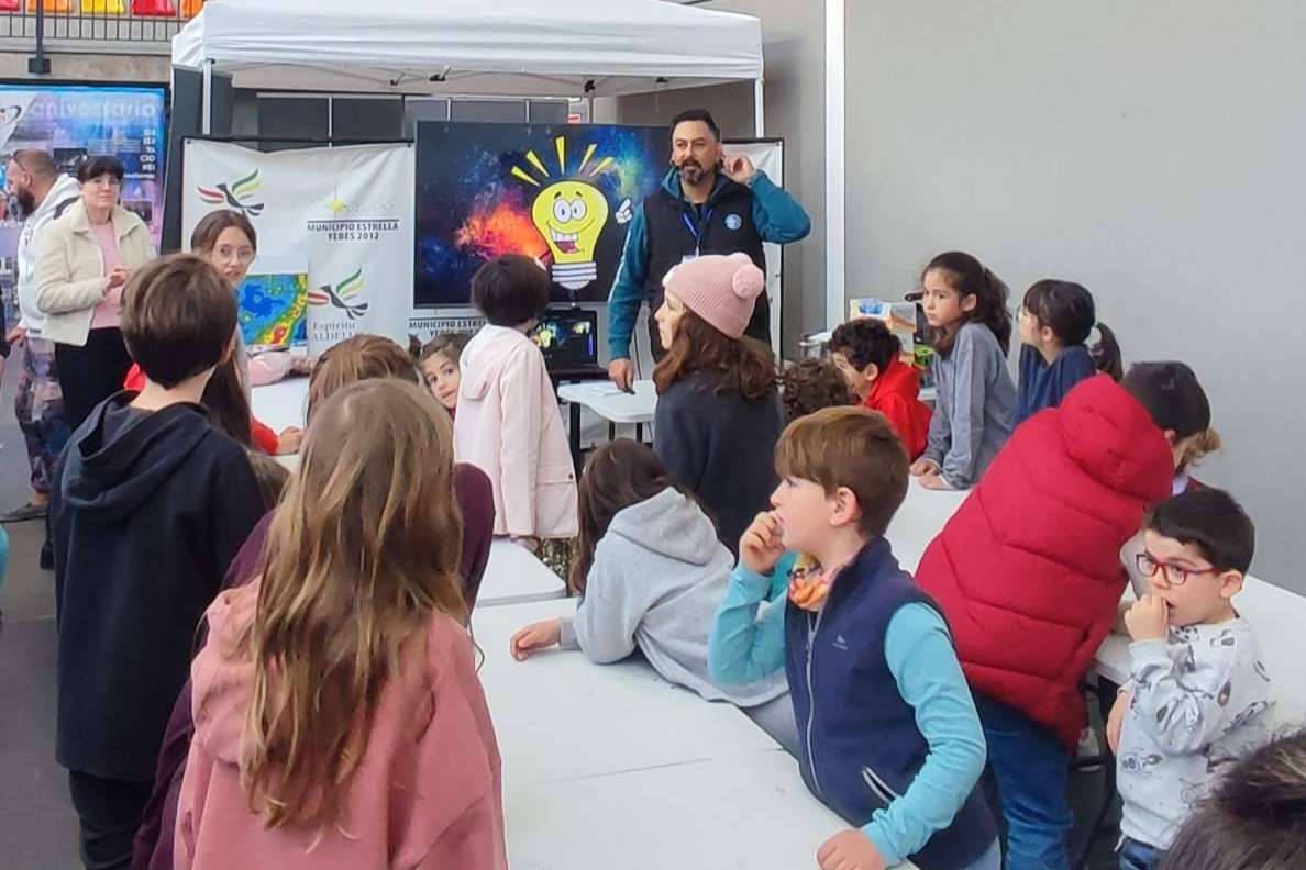 Orión Madrid Astroturismo sobre la importancia de la divulgación astronómica en centros educativos