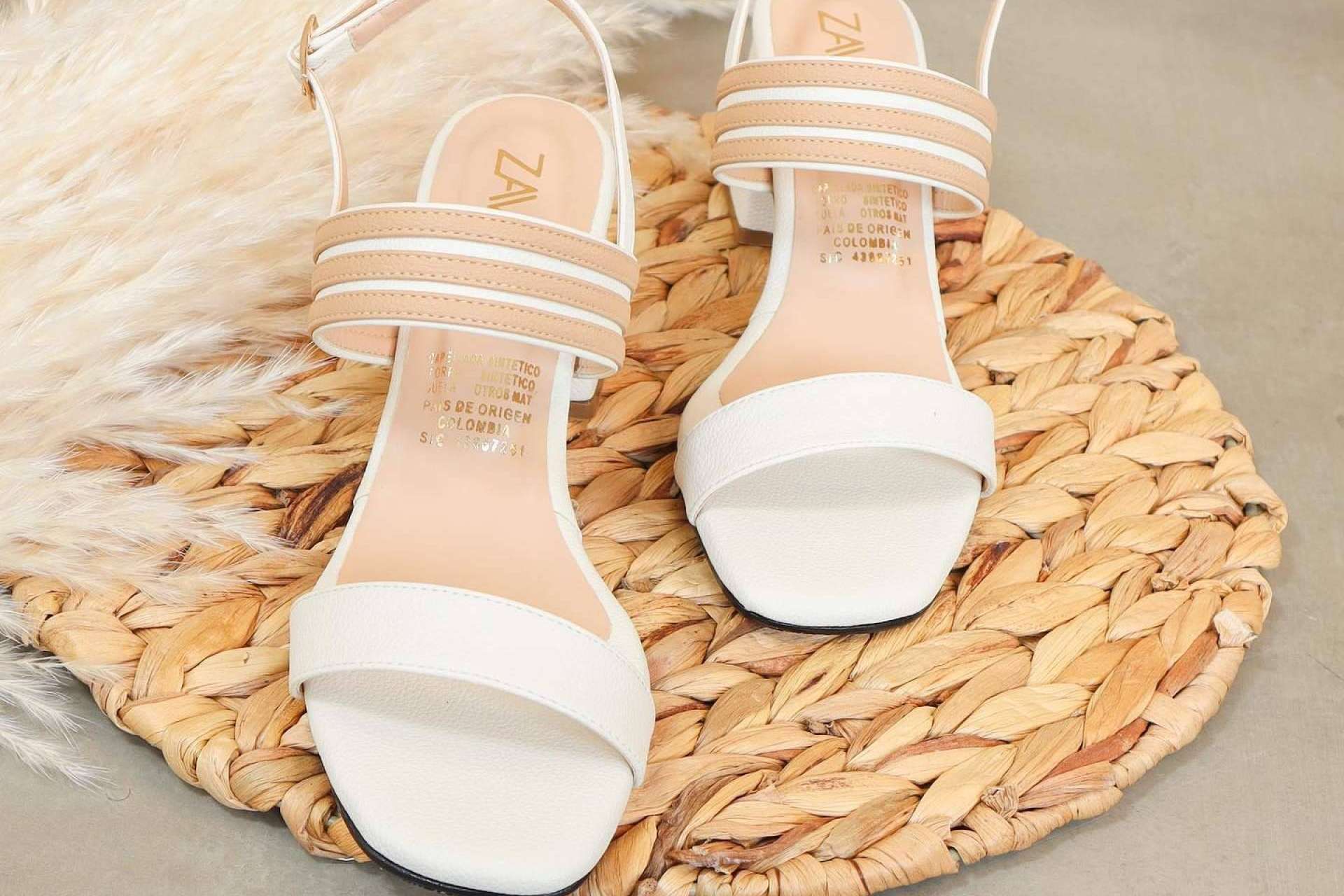 La colección de Zavatty ofrece una gran variedad de sandalias de moda