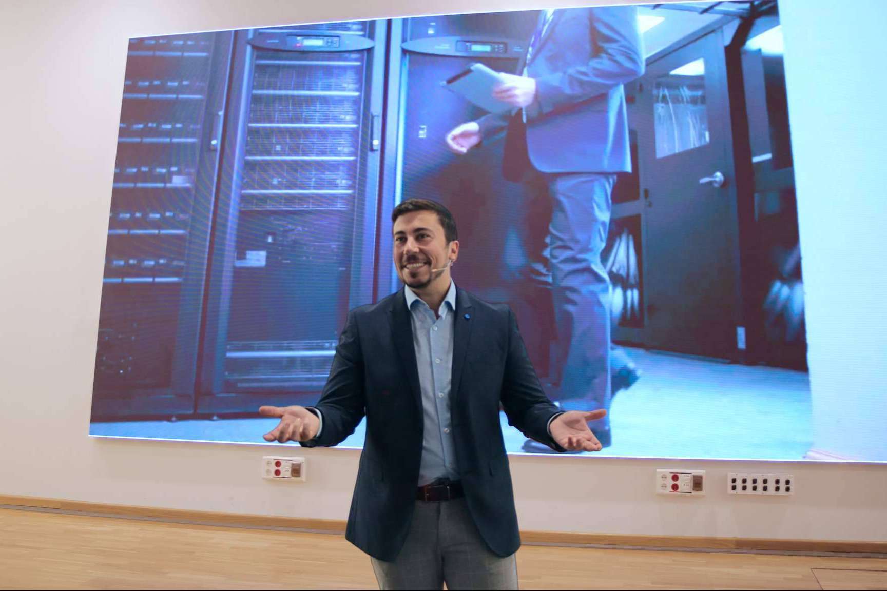 Hacer 4 fotos con el móvil y subirlas a Idealista no es comercializar un inmueble. Delavera (consultora inmobiliaria) explica su estrategia