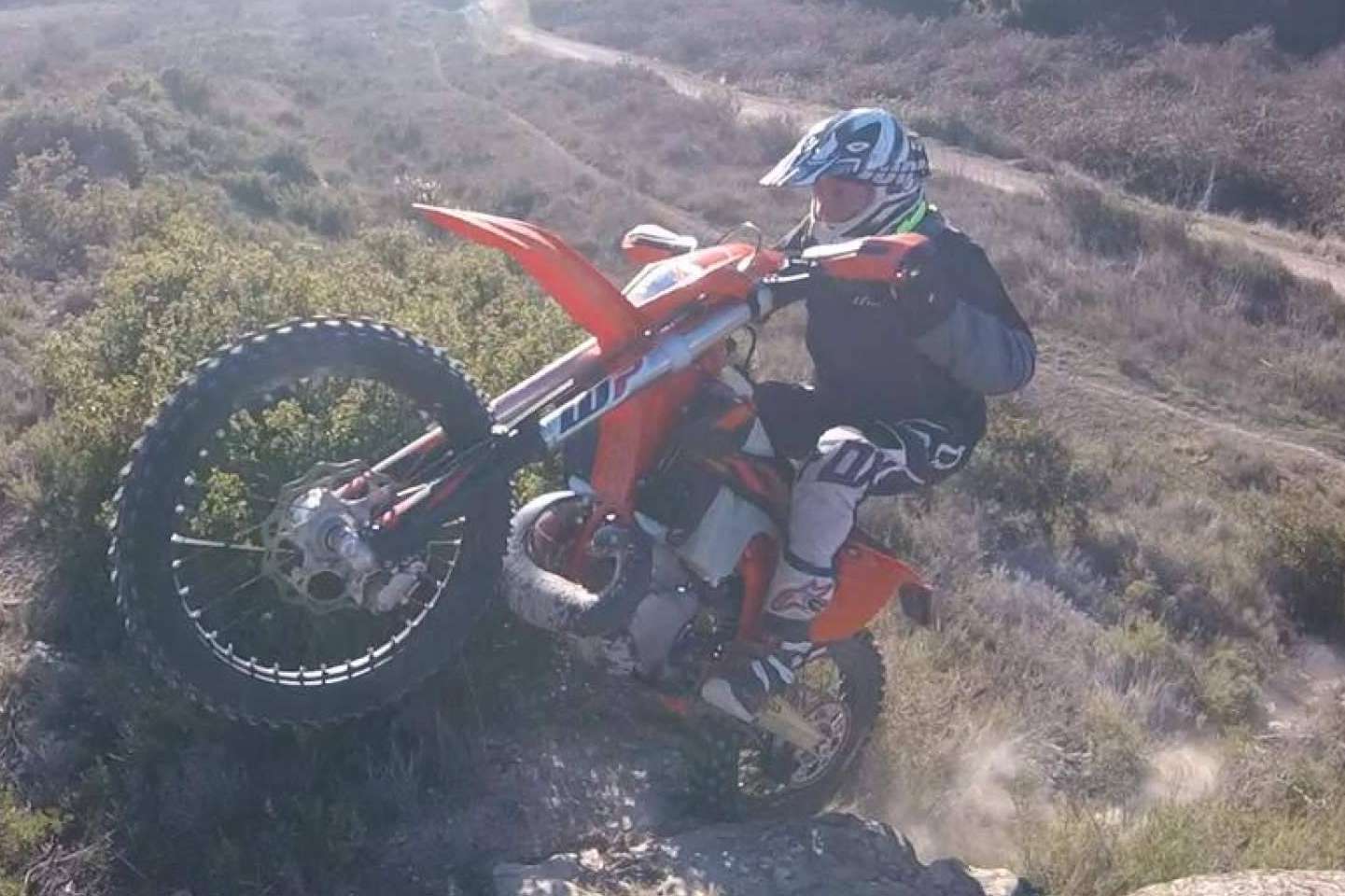 ¿Qué exigencias se necesitan para las llantas de offroad?