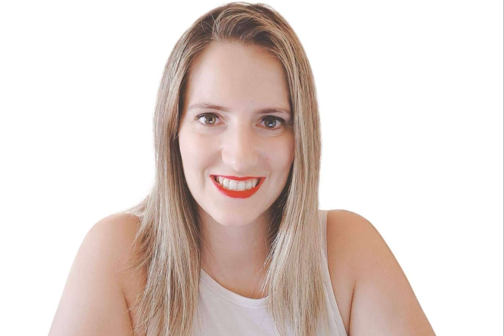 Mel Escribano, especialista en la preparación de opositores para la Administración Pública