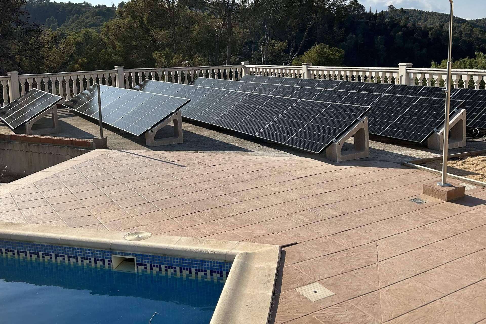 Instalaciones fotovoltaicas con microinversores, la gran apuesta de Cireval Electrónica SL en el sector de la energía