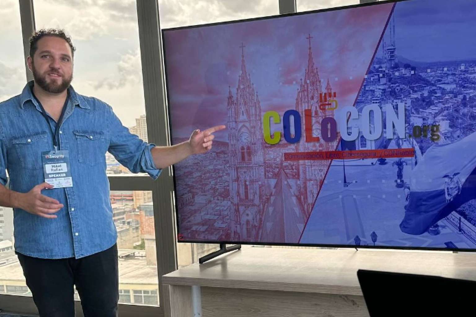 En COLoCON.org Cumbre internacional de Desinformación de Colombia 2023, Mikel Rufián, especialista mundial en ciberinteligencia ha sido ponente destacado