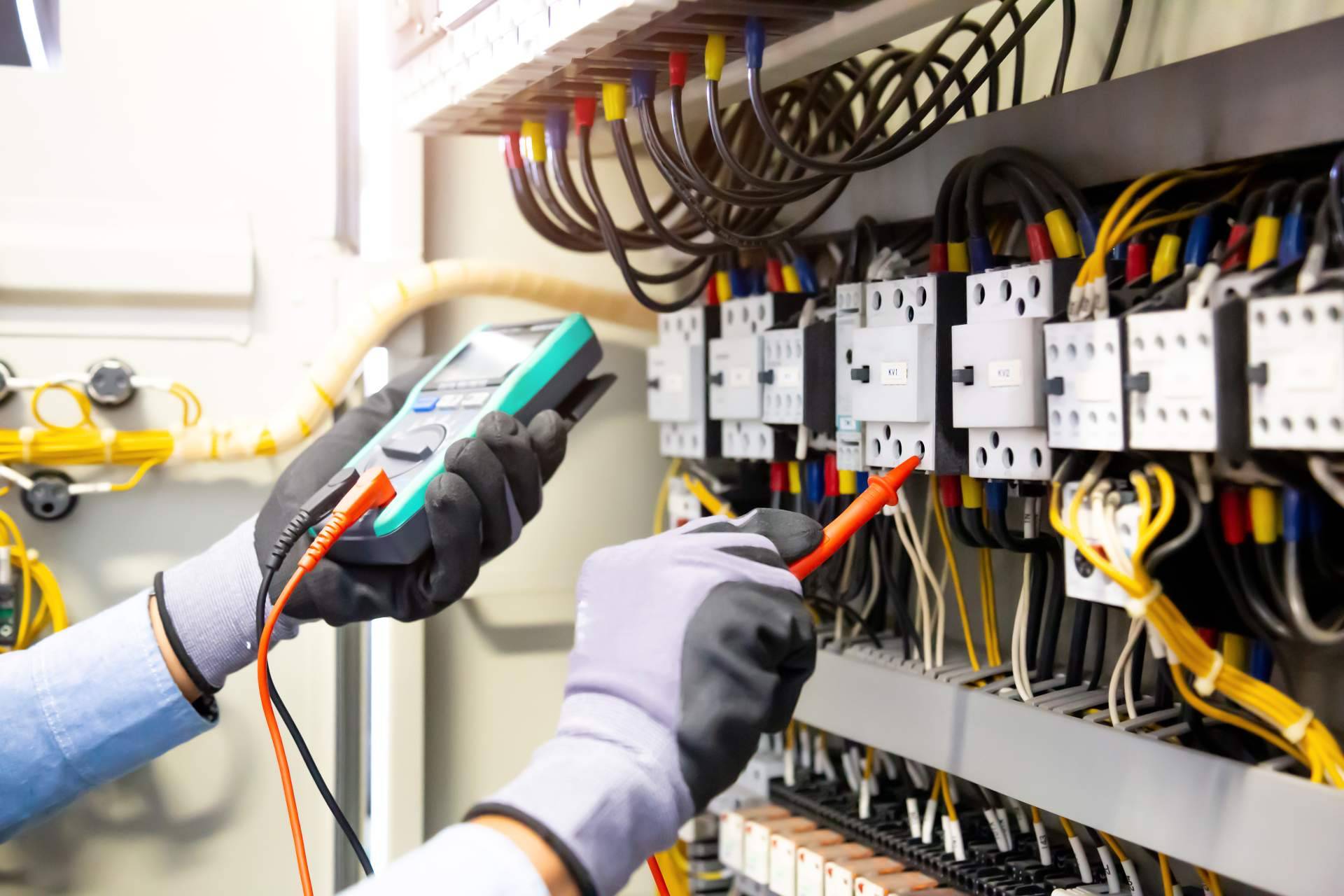 Cadenza Electric permite encontrar disyuntores magnetotérmicos GV2 de Schneider electric