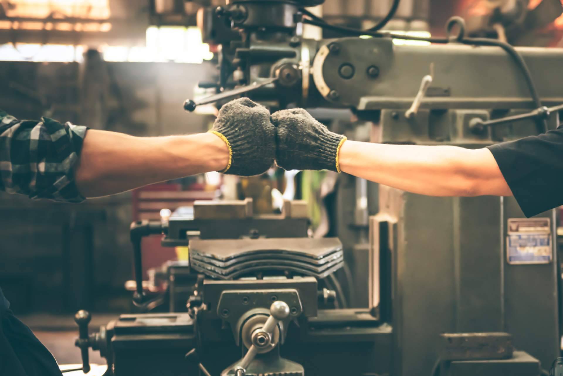 ¿Dónde encontrar expertos en maquinaria industrial de segunda mano? Maquinaria Industrial Mak Ocasión