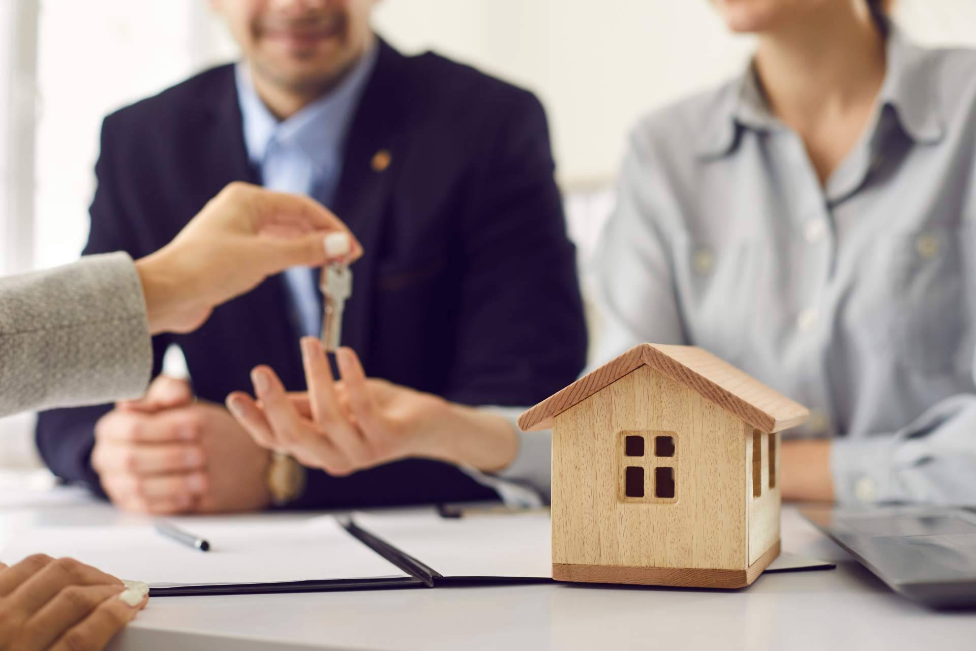 Asesoramiento en todas las fases de adquisición y venta de todo tipo de activos inmobiliarios con Tierno Centella