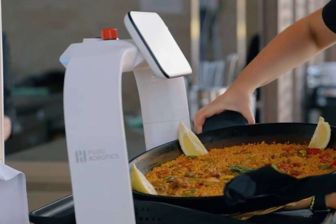 PuduBot 2, el nuevo robot de reparto para diferentes sectores, con Telsystem