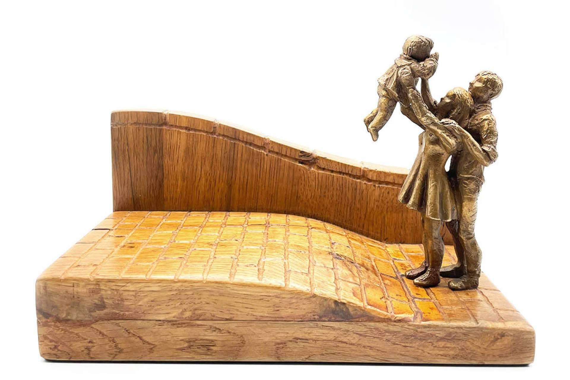Esculturas personalizadas con historia de la mano de Aere Esculturas