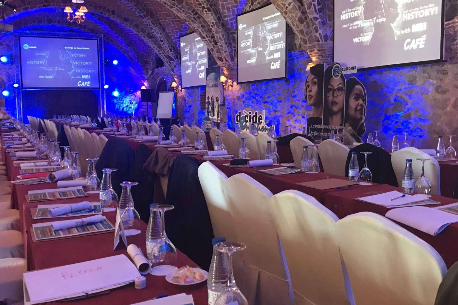 Los tipos de eventos corporativos que se pueden realizar en Aldea Santillana