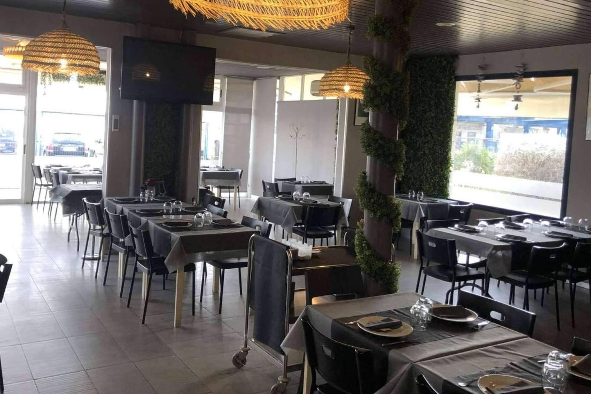Plaza del Mar recomienda el restaurante Arrocería Ca La Mary y sus especialidades en cocina marinera