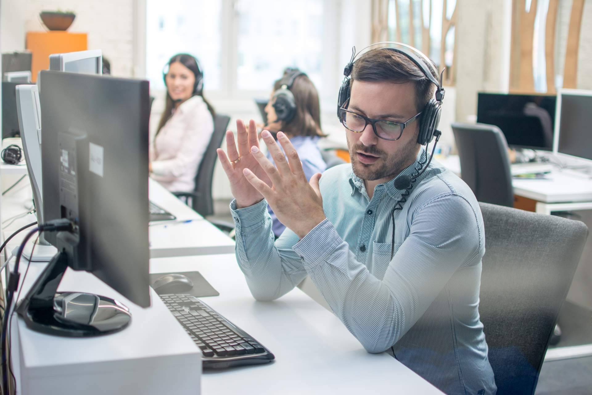 Mejorar los call center VoIP aplicando las integraciones de NOÁTICA