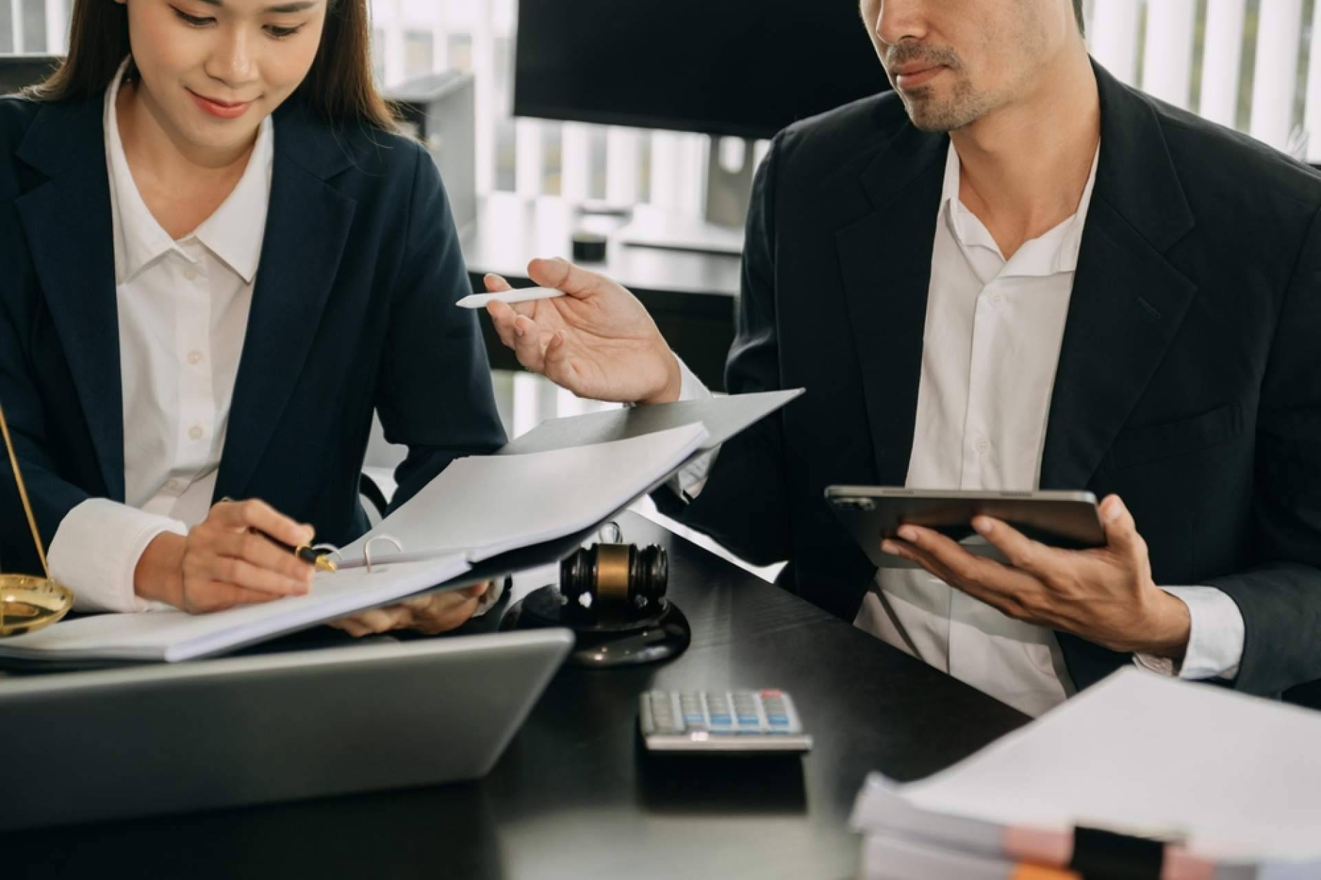 DiG Abogados cuenta con un equipo de profesionales en derecho mercantil y societario