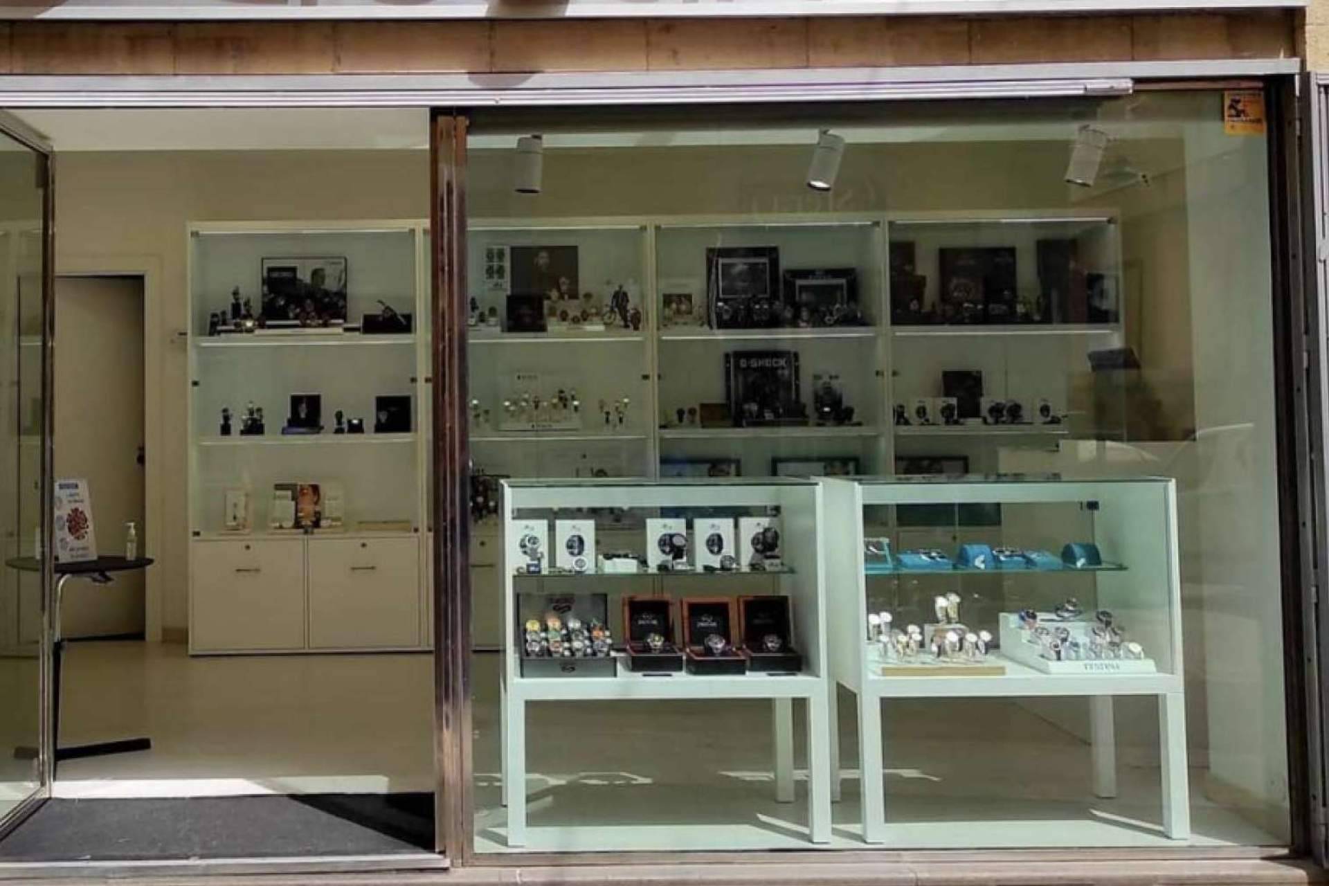 La relojería y joyería especializada con gran variedad de marcas y modelos Elegance