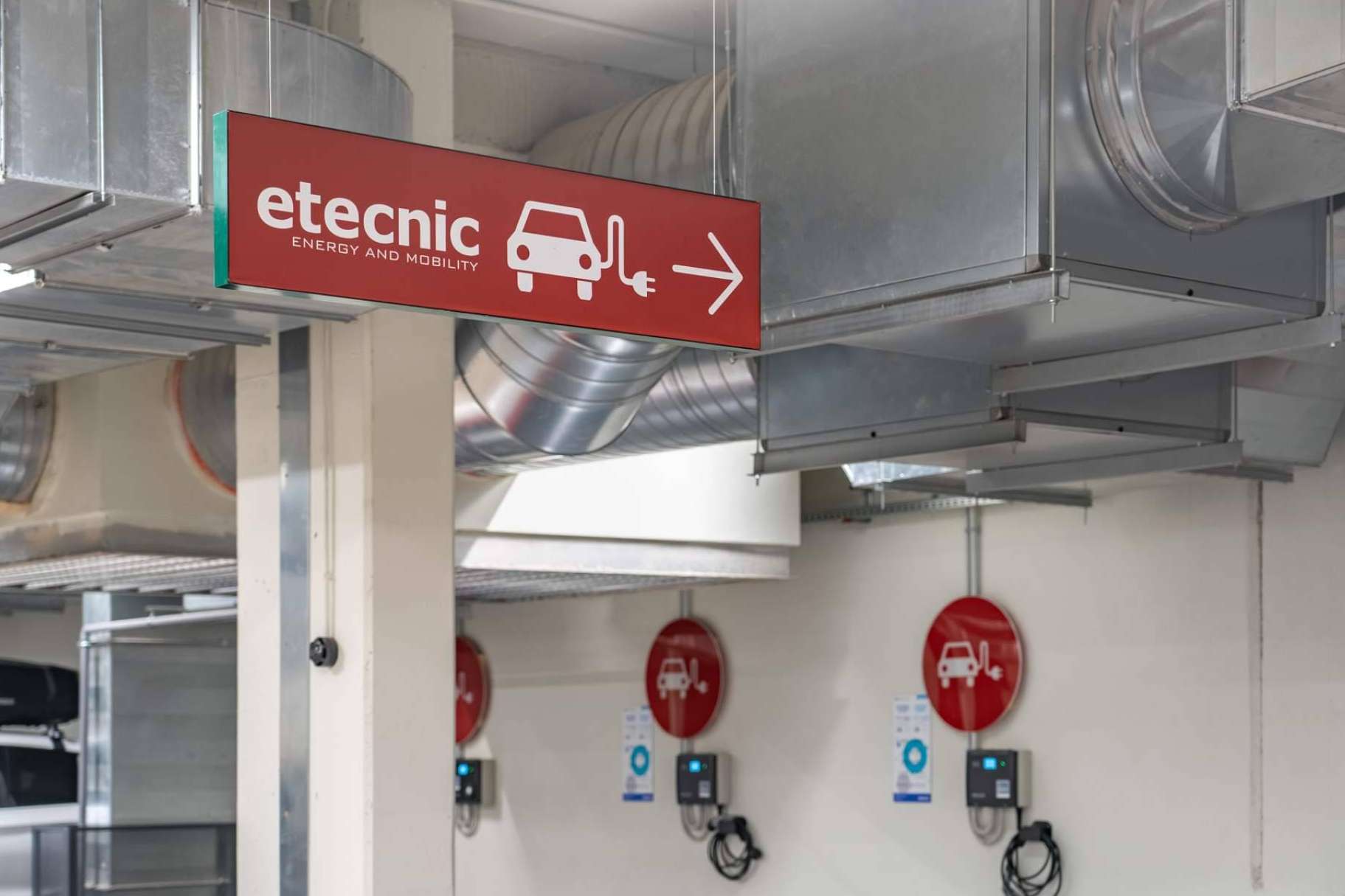 Etecnic se encargará de gestionar los puntos de recarga en parkings de Núñez i Navarro