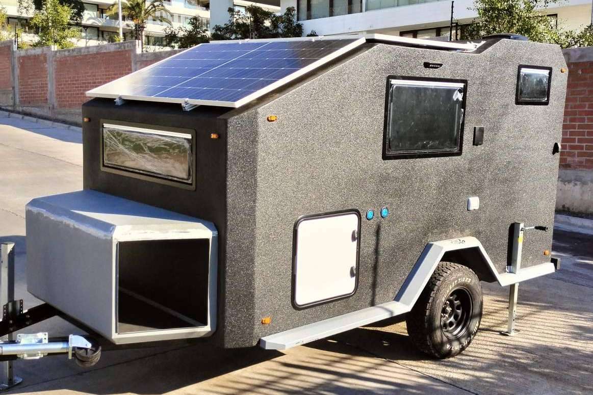 Be Camp y su casa rodante en venta, situada en Chile