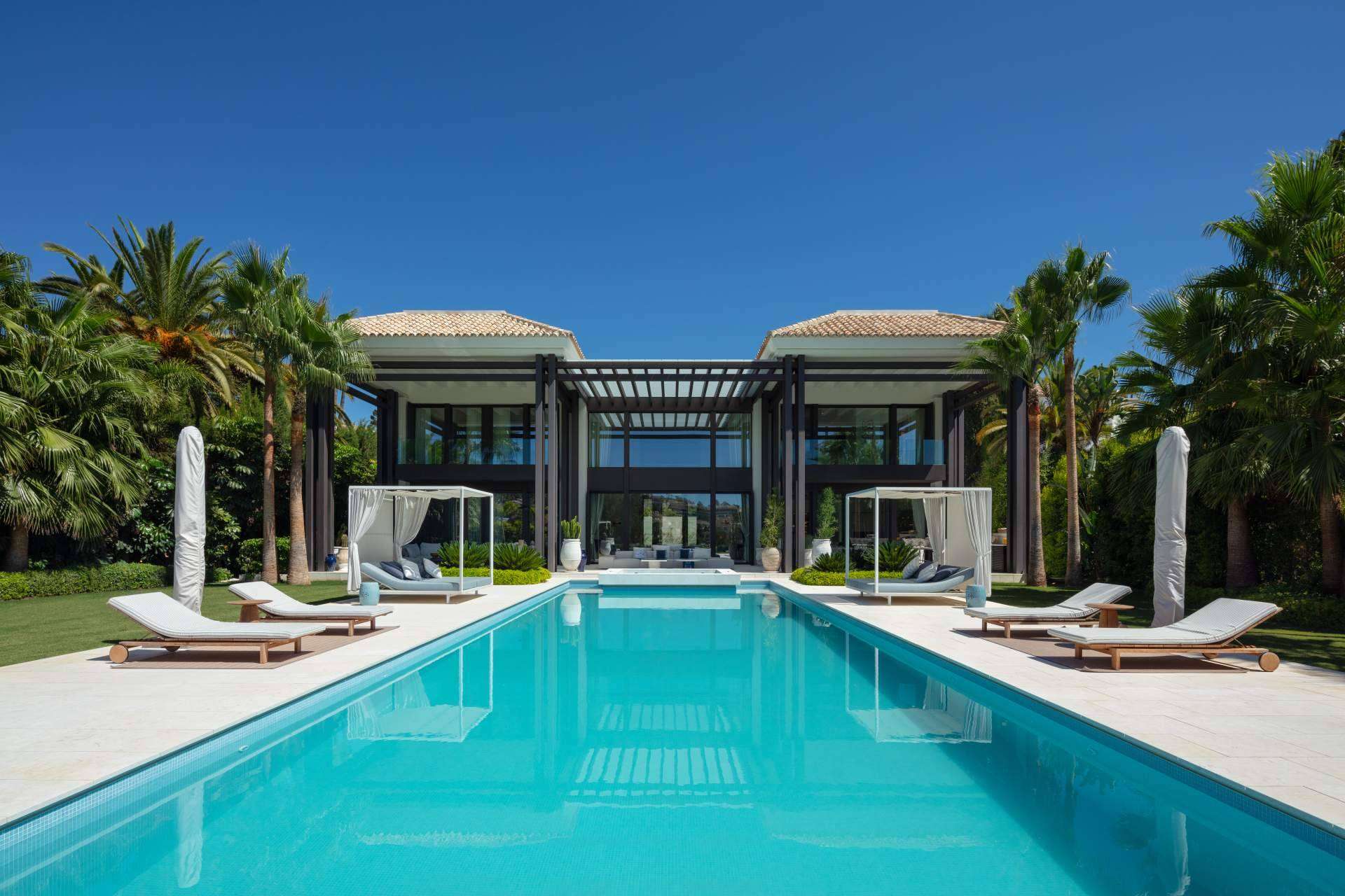 Todo tipo de villas de lujo de Marbella con los profesionales de Zeuthen & Company
