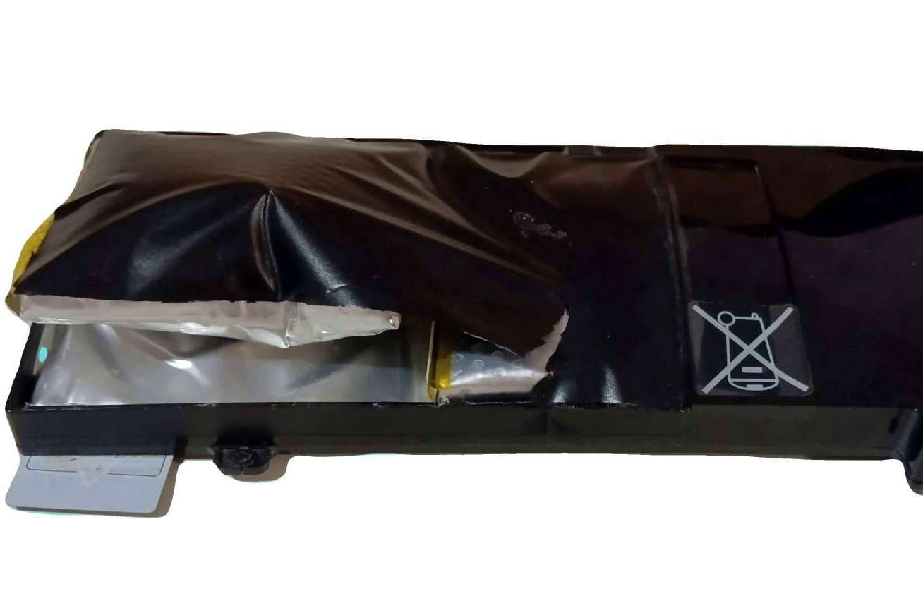 Los expertos de Reparar Ordenadores ayudan a cambiar la batería de un MacBook