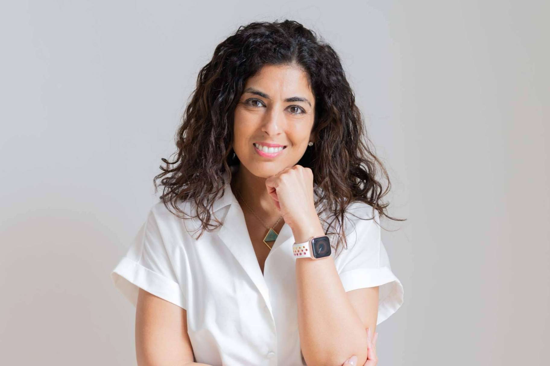 ¿Cuáles son los beneficios del coaching para adolescentes de Goldie Uttamchandani?